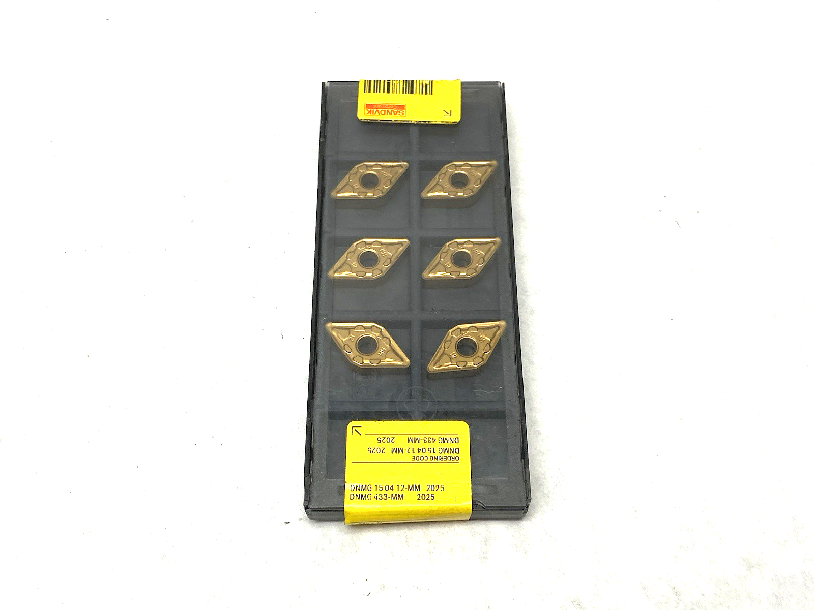 5733569 | Sandvik Coromant T-Max® P, Insert for Turning DNMG 433-MM 2025 PKG OF 6 - New – Open box - Maverick Industrial Sales