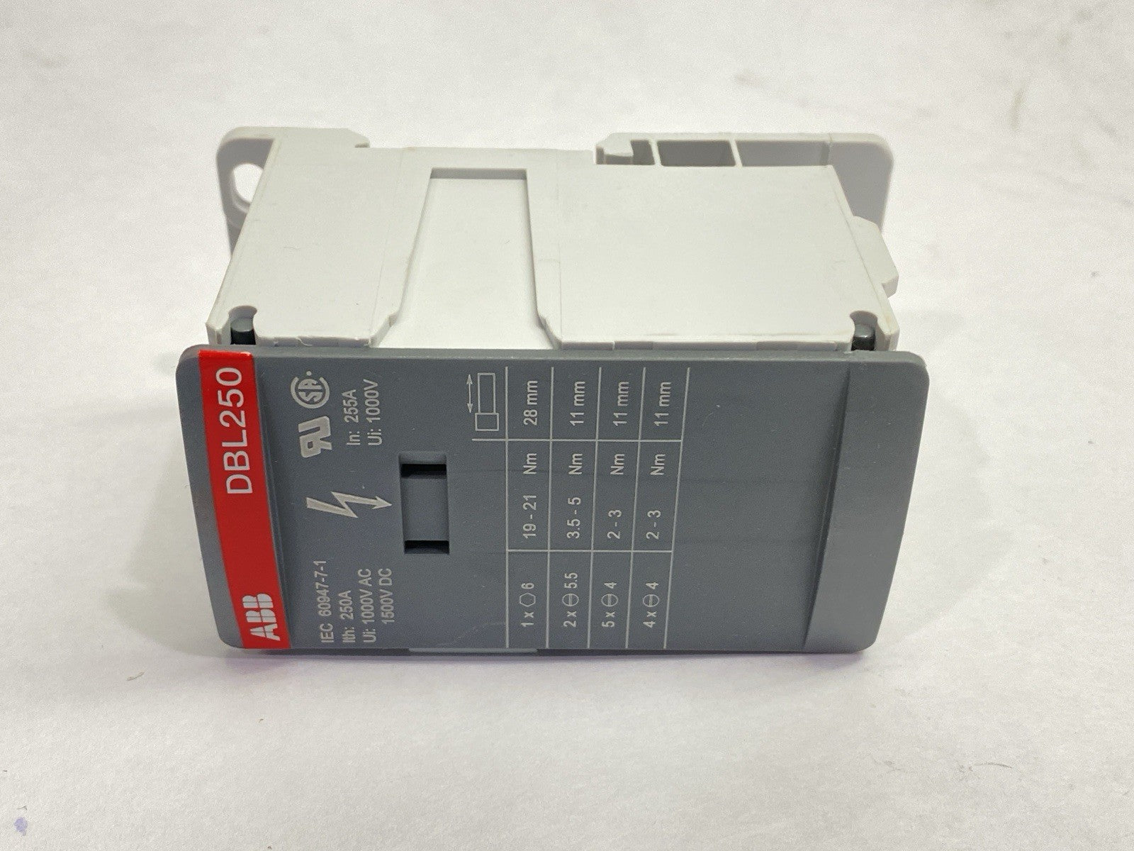 1SNL325010R0000 | ABB Entrelec Power Distribution Block 1P 250A 1000V - New Other - Maverick Industrial Sales