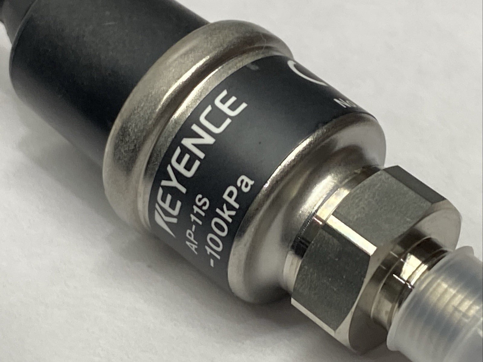 Keyence AP-11S Fluid Digital Pressure Sensor Head Negative Pressure -100kPa - Maverick Industrial Sales