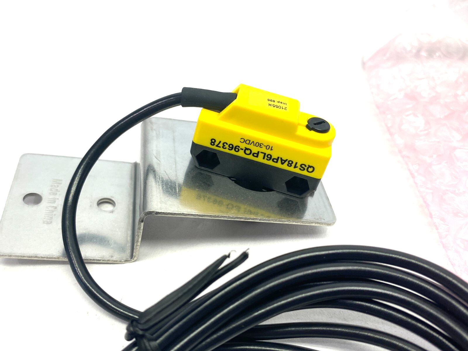 Banner QS18AP6LPQ-96378 WORLD-BEAM Polarized Retro Reflective Sensor - Maverick Industrial Sales