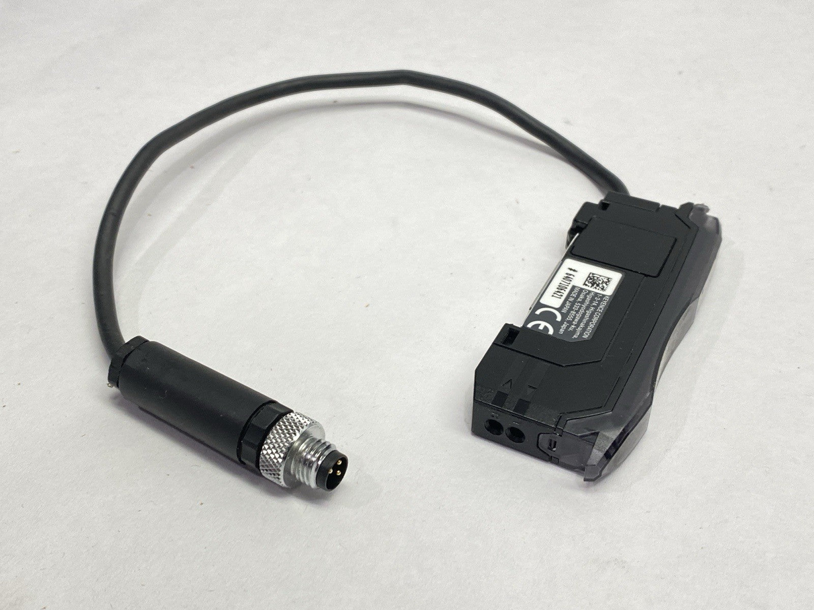 Keyence FS-N13P Digital Fiber Optic Sensor Fiber Amplifier Cable Type Main Unit - Maverick Industrial Sales