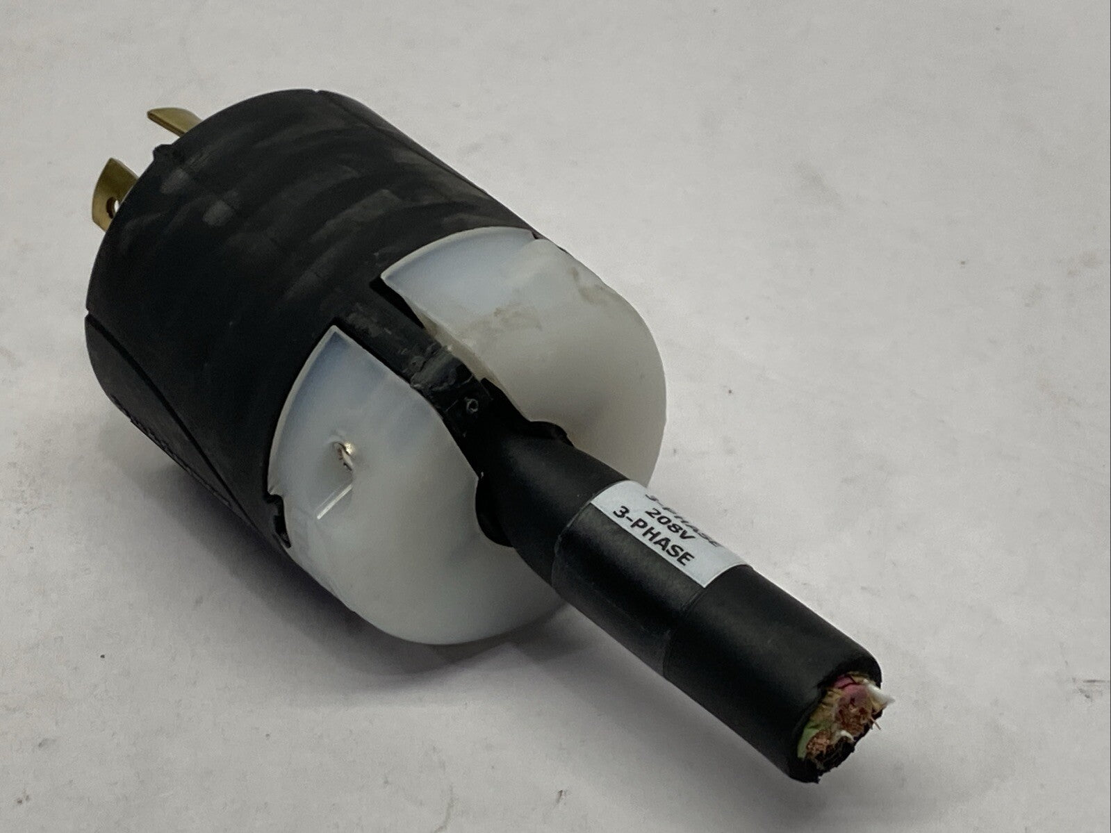 Legrand L1420P Pass And Seymour NEMA Plug 20A 125/250V - Maverick Industrial Sales