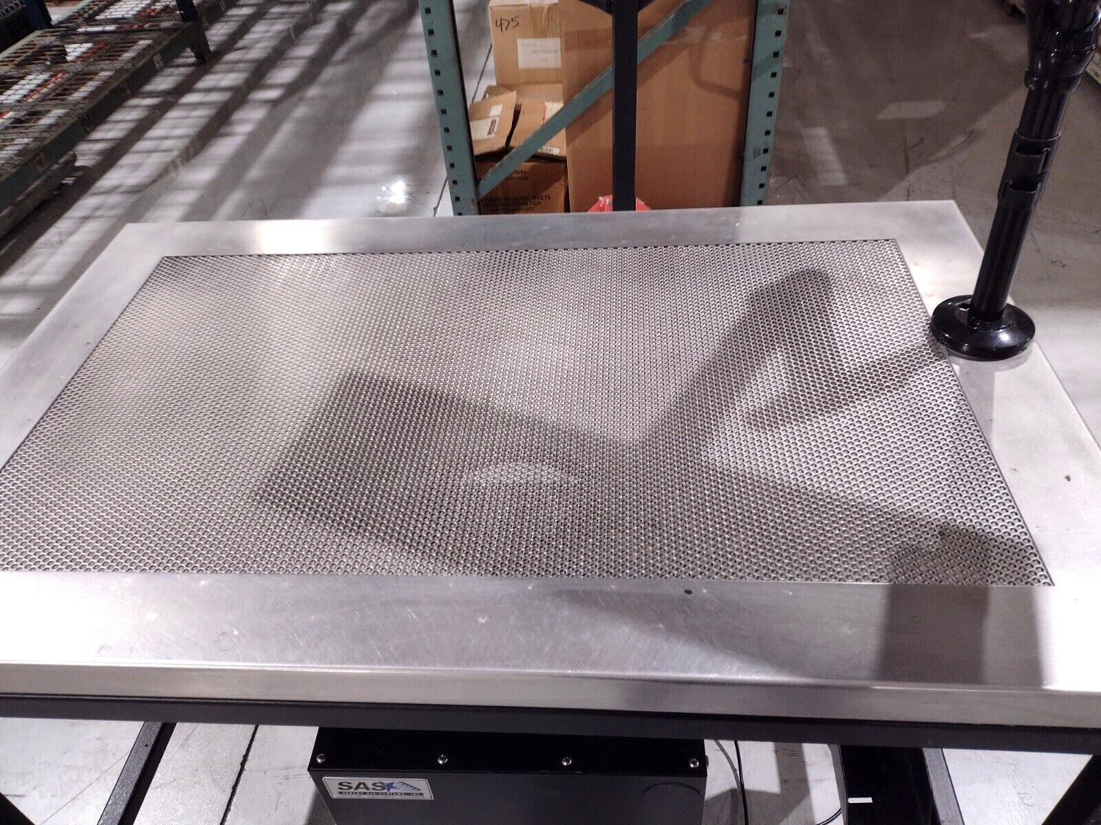 AS SS-440-DDB | Sentry Air Systems S 40" Industrial Downdraft Bench SS-440-DDC-C - Used - Maverick Industrial Sales