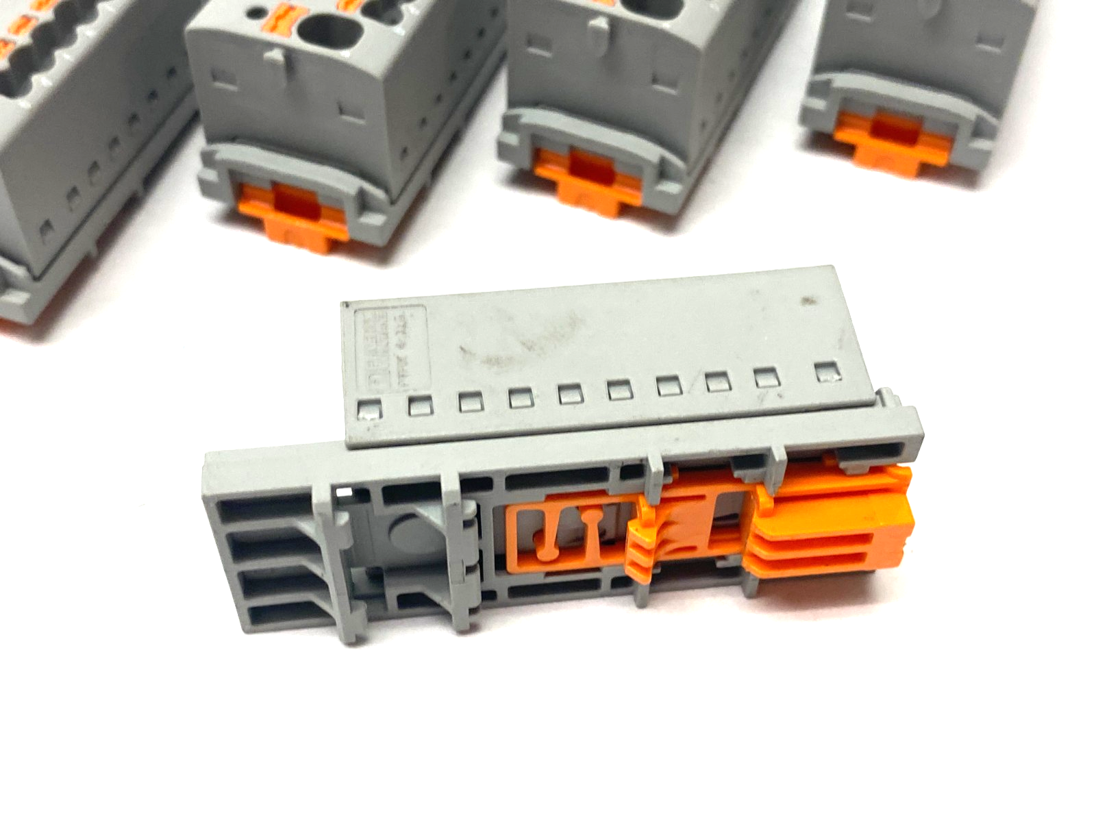 Phoenix Contact PTFIX 4/18X1,5-NS35 GY Distribution Block 1047454 LOT OF 5 - Maverick Industrial Sales