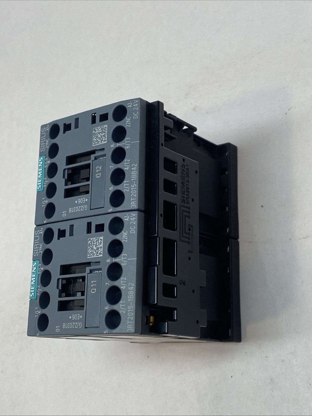 Siemens 3RT2015-1BB42 Contactor (2x) w/ 3RA2913-3EA1 Overload Relay - Maverick Industrial Sales