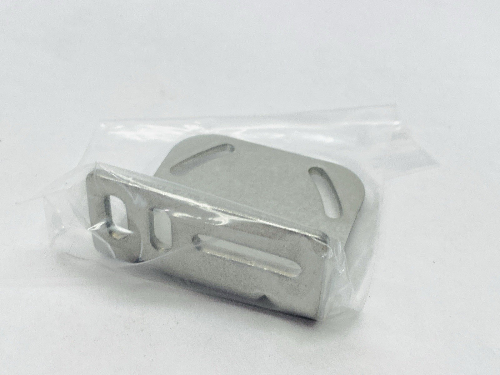 OP-87770 | Keyence All Purpose Laser Sensor Small Bracket - New – Open Box - Maverick Industrial Sales