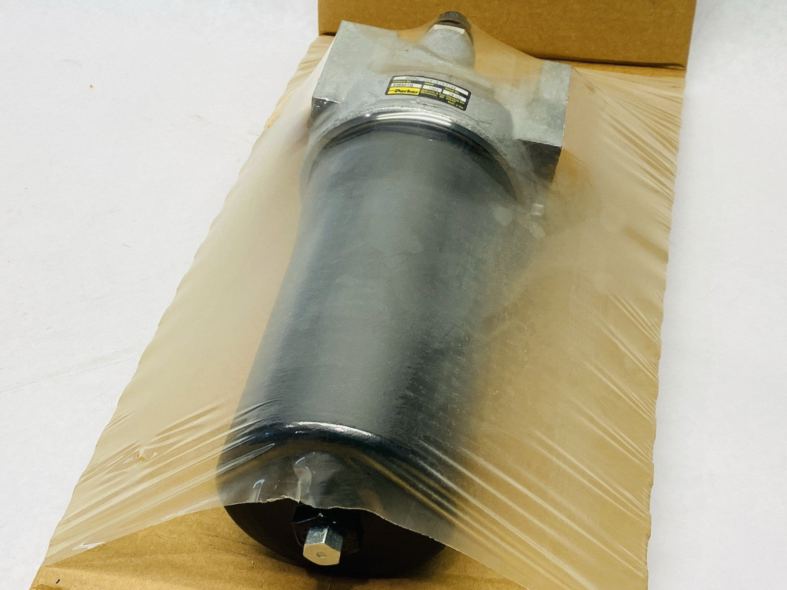 Parker 40CN210QEVE2KS Hydraulic Filter 10 Micron A2700 - Maverick Industrial Sales