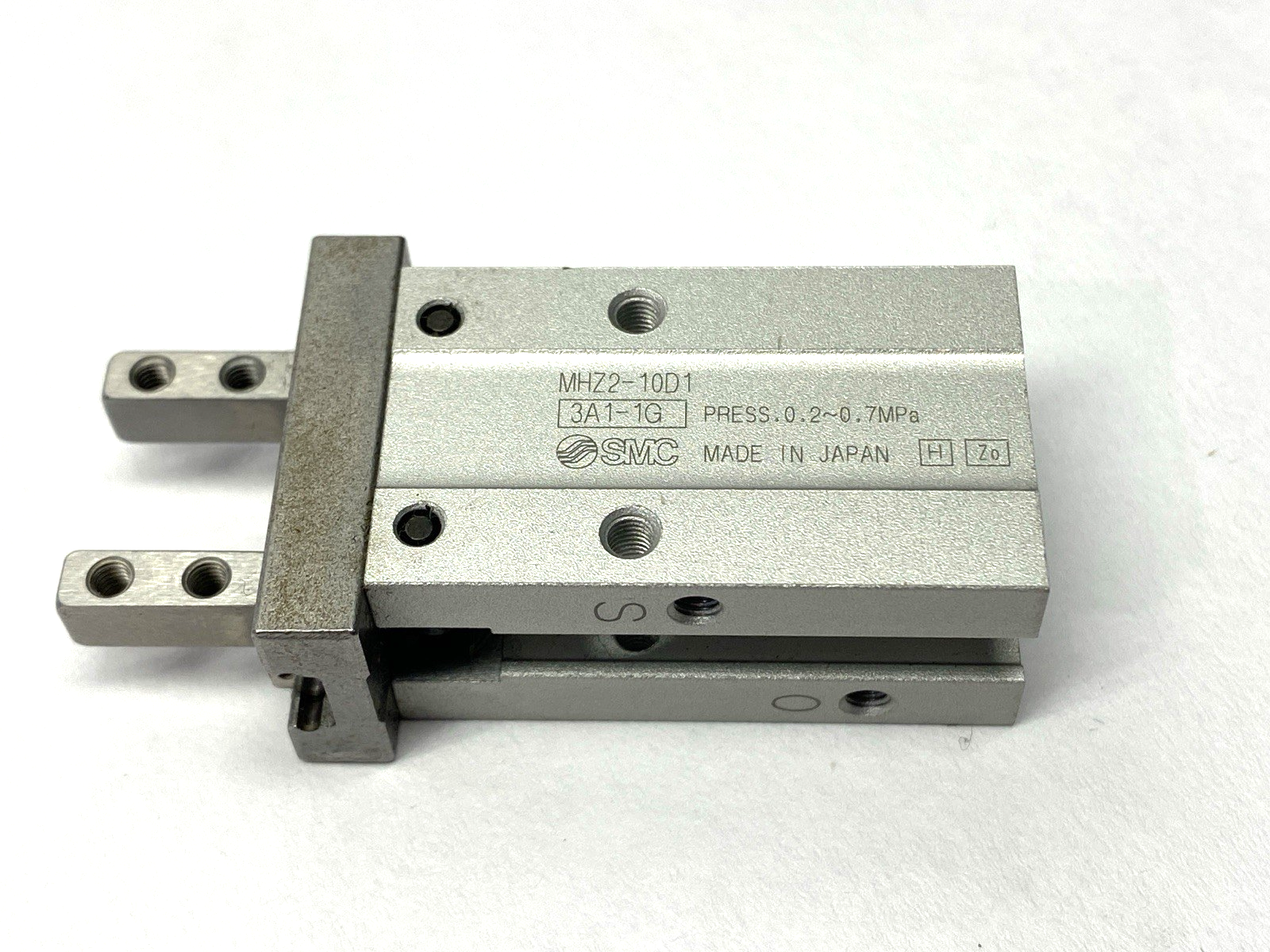 MHZ2-10D1 | SMC Parallel Air Gripper 2-Finger Double-Acting - Used - Maverick Industrial Sales