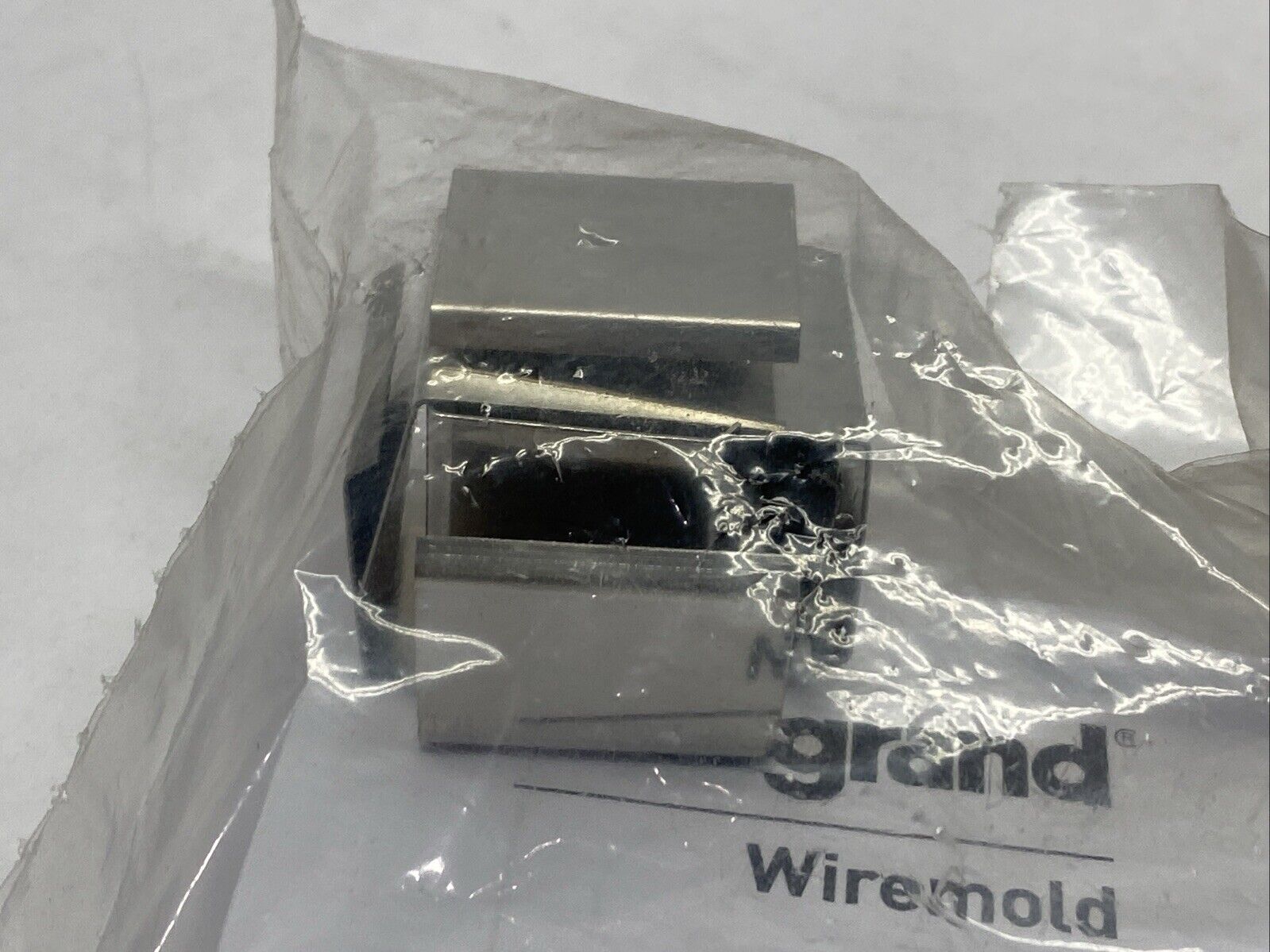 Legrand AL2006 Wiremold Raceway Cover Clip LOT OF 5 - Maverick Industrial Sales
