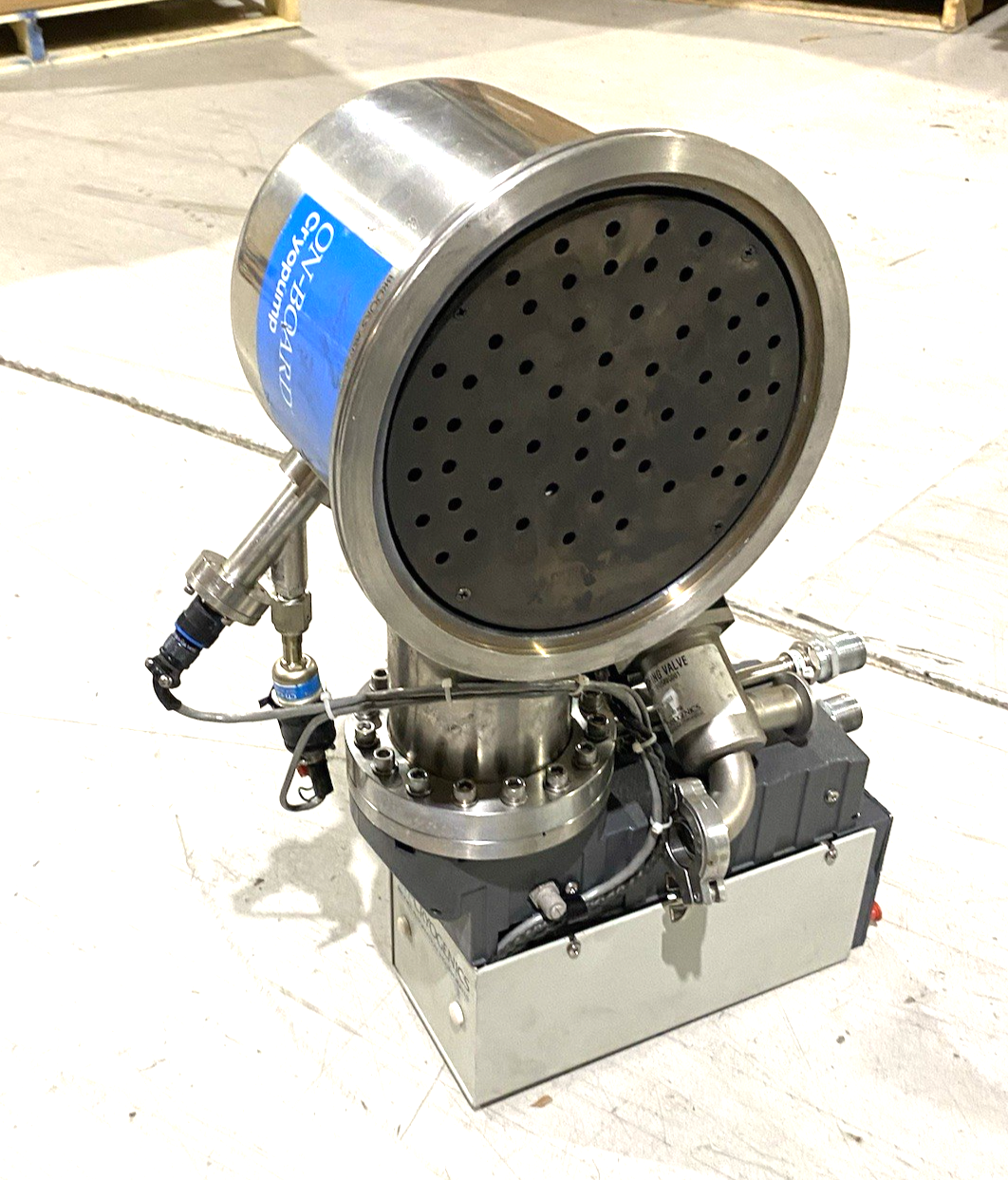 CTI Cryogenics 8116283G001R On-Board Cryopump FOR PARTS/REPAIR - Maverick Industrial Sales