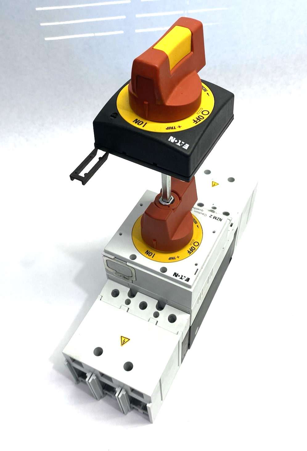 NZMH2-A160-NA | Eaton Molded Case Circuit Breaker w/ NZM2-XDV Switch Accessory - Used - Maverick Industrial Sales