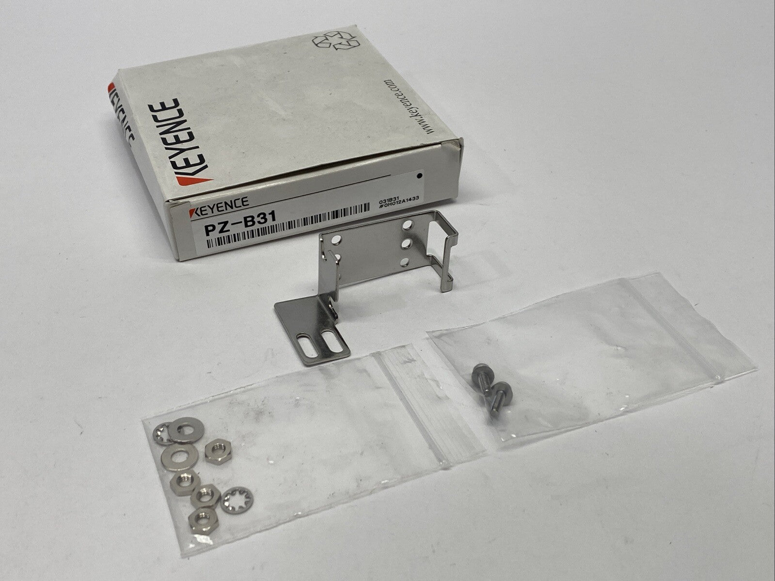 PZ-B31 | Keyence Side Mounting Bracket For Photoelectric Sensor - New – Open Box - Maverick Industrial Sales