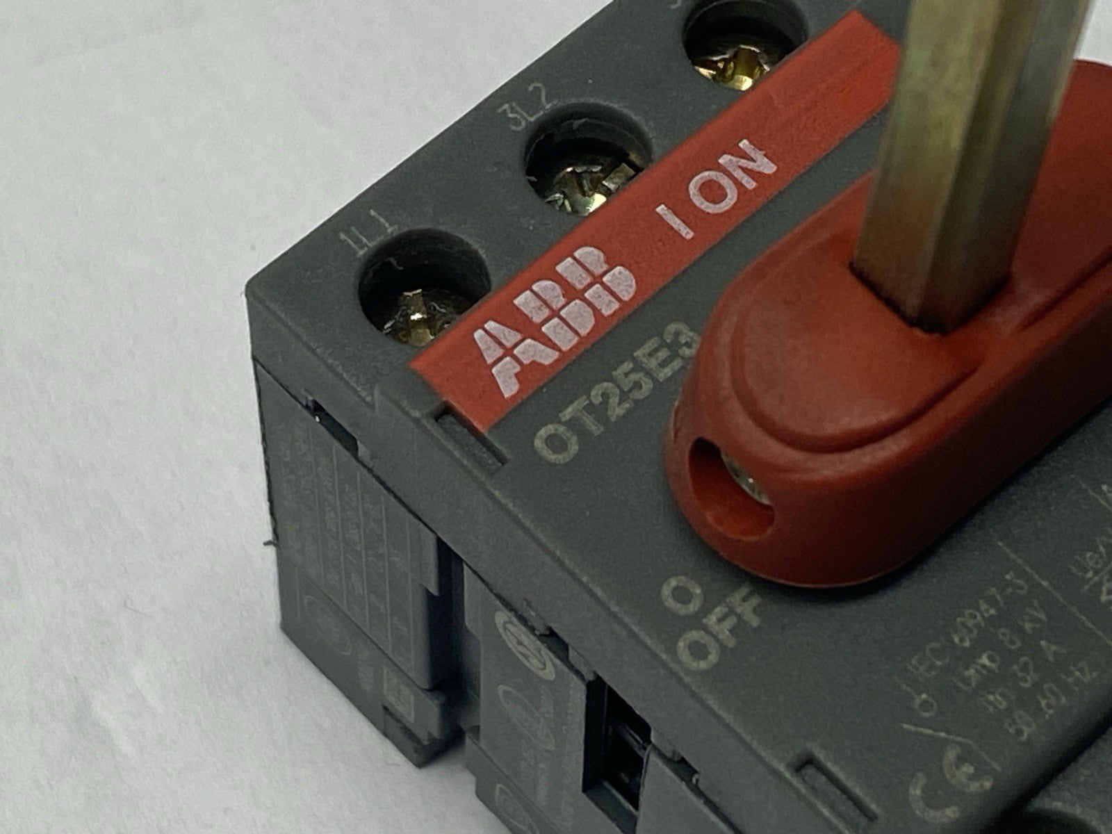 ABB OT25E3 Disconnect Switch w/ OHYS2PJ Handle And Shaft 30A - Maverick Industrial Sales