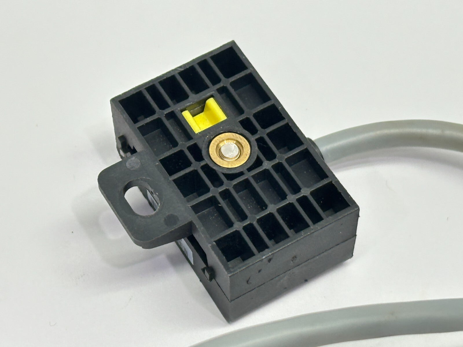 Pepperl+Fuchs VAZ-2T1-FK-1M-PUR-V1-W AS-Interface Splitter Box 181222 - Maverick Industrial Sales