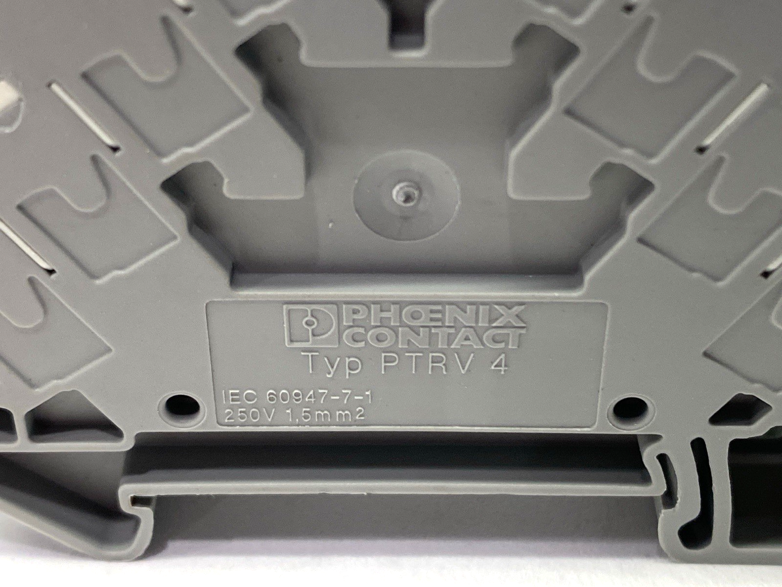 PTRV 4 /WH | Phoenix Contact Marshalling Panel Terminal Block 3270115 LOT OF 2 - Used - Maverick Industrial Sales