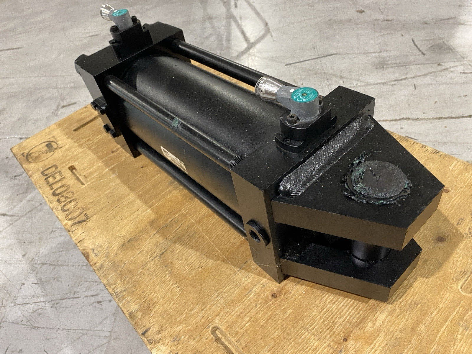 Parker Hannifin 1H2H0A00261736 Cylinder 5.00CBB2HKNAT1S13AC9.500 - Maverick Industrial Sales