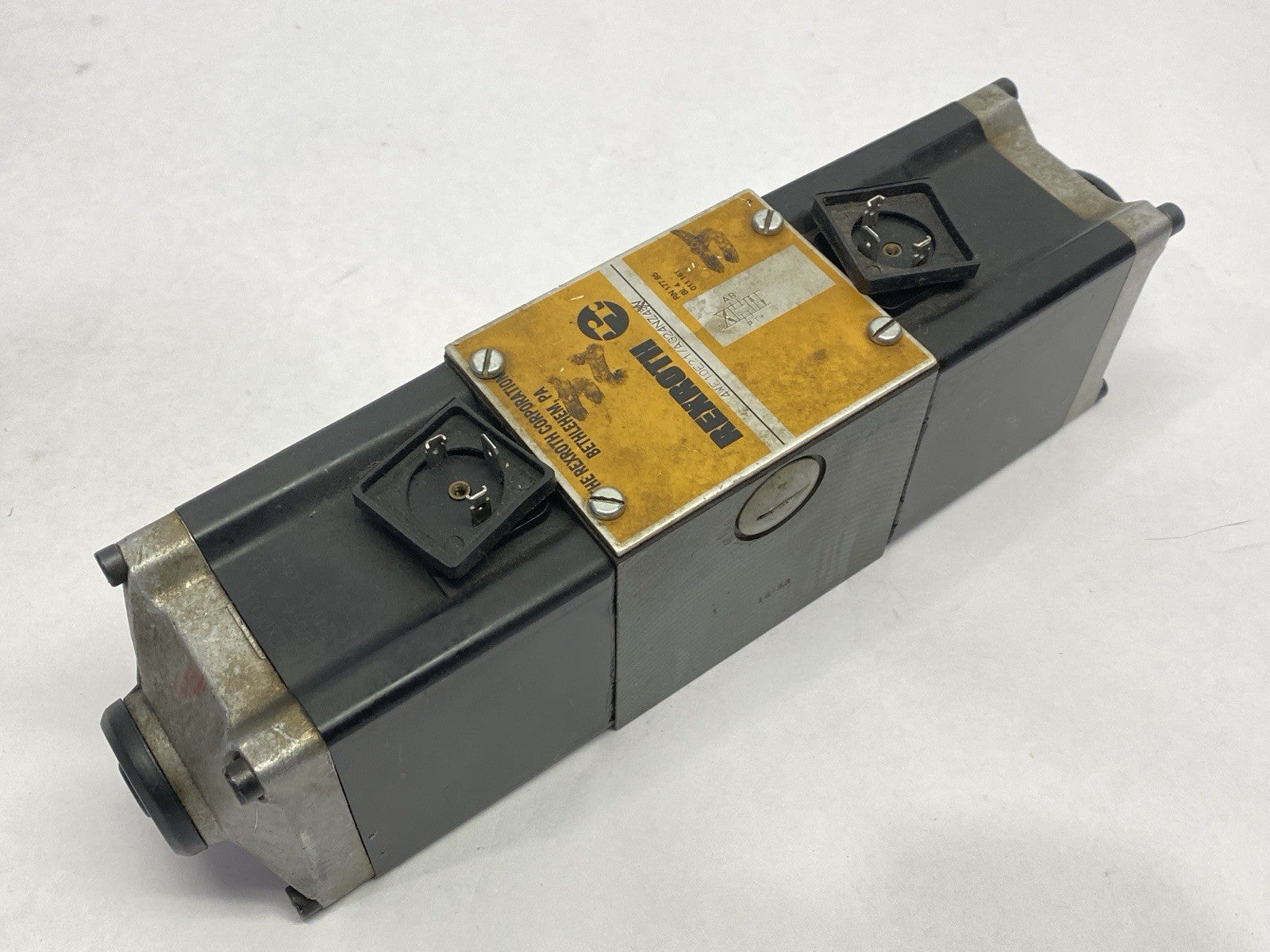 Rexroth 4WE10E21/AG24NZ45V Solenoid Valve - Maverick Industrial Sales