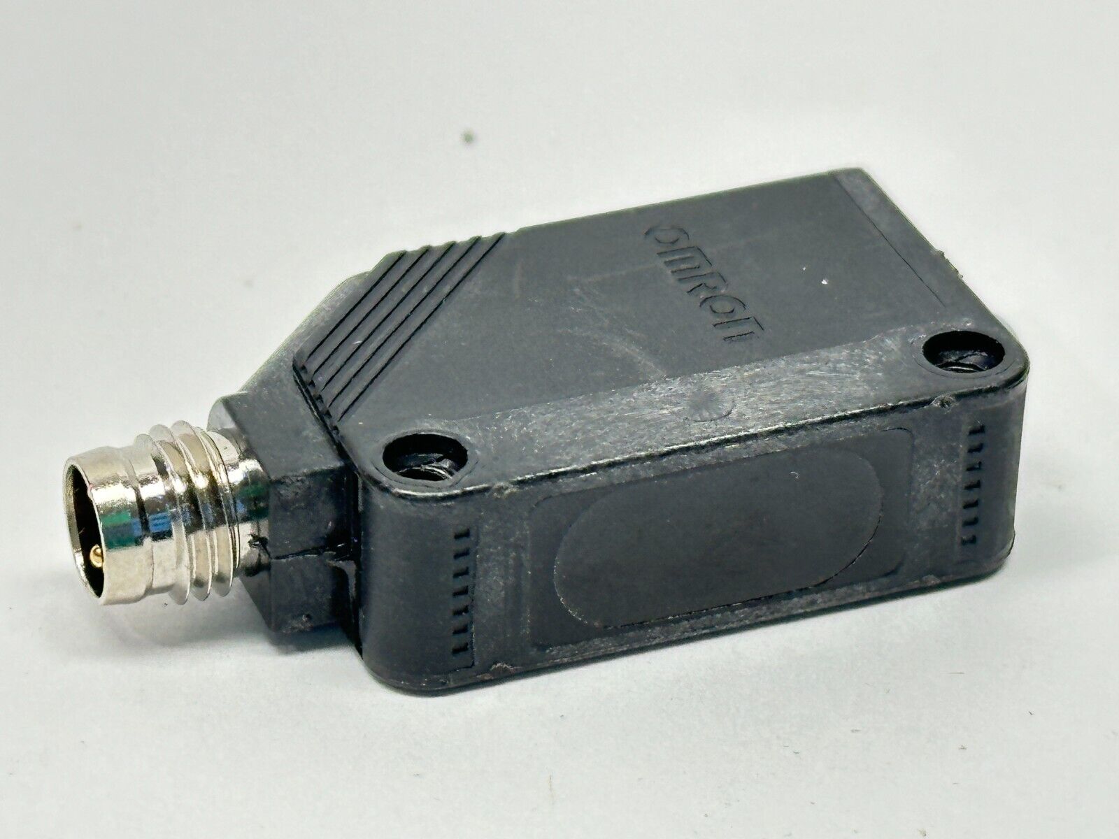 Omron E3Z-B87 Photoelectric Sensor 0.5-2m Male M8 4-Pin PNP - Maverick Industrial Sales
