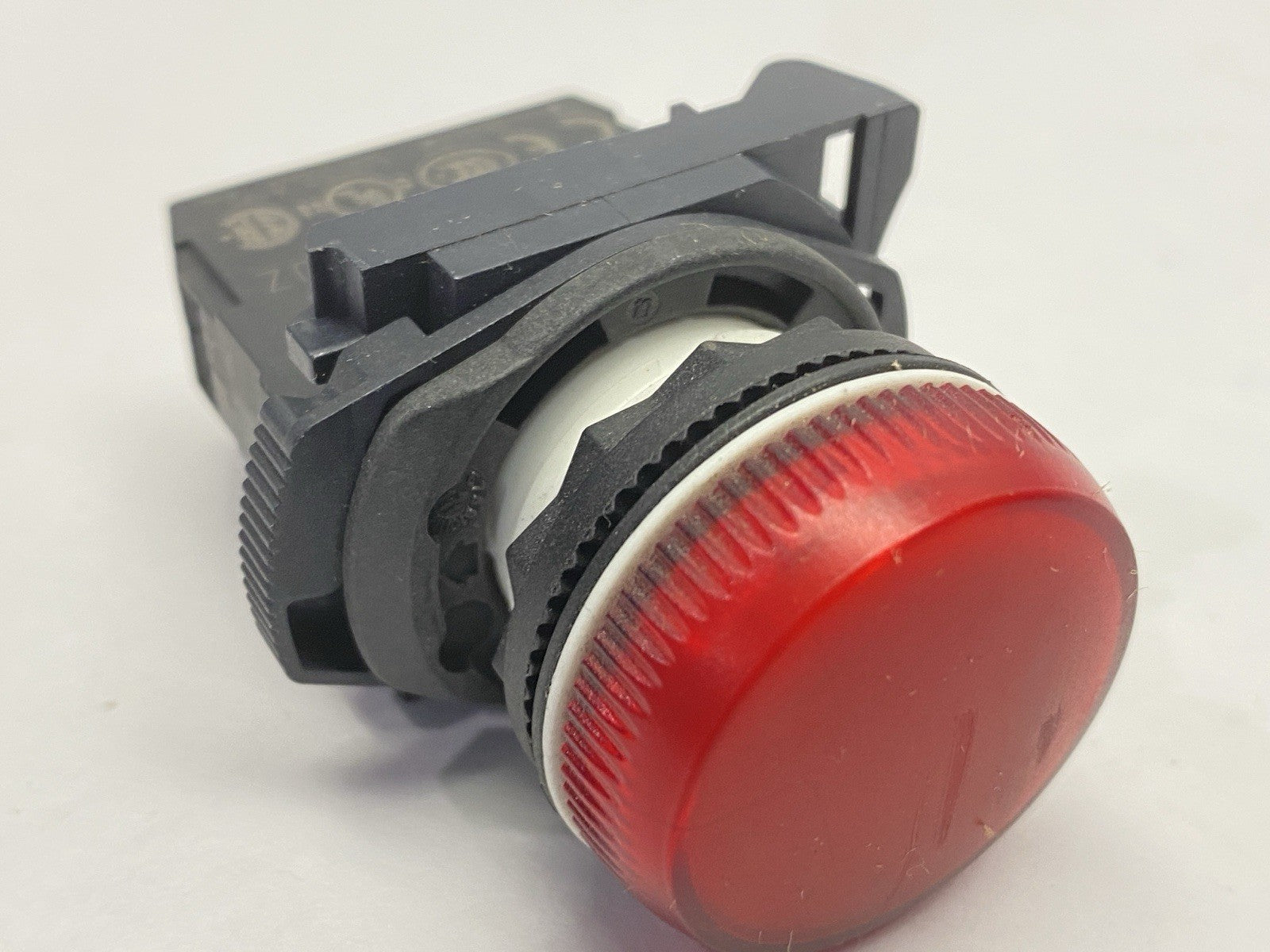 800FP-P4PN5R | Allen Bradley Pilot Indicator Light Red 25mA 120V LOT OF 2 - Used - Maverick Industrial Sales