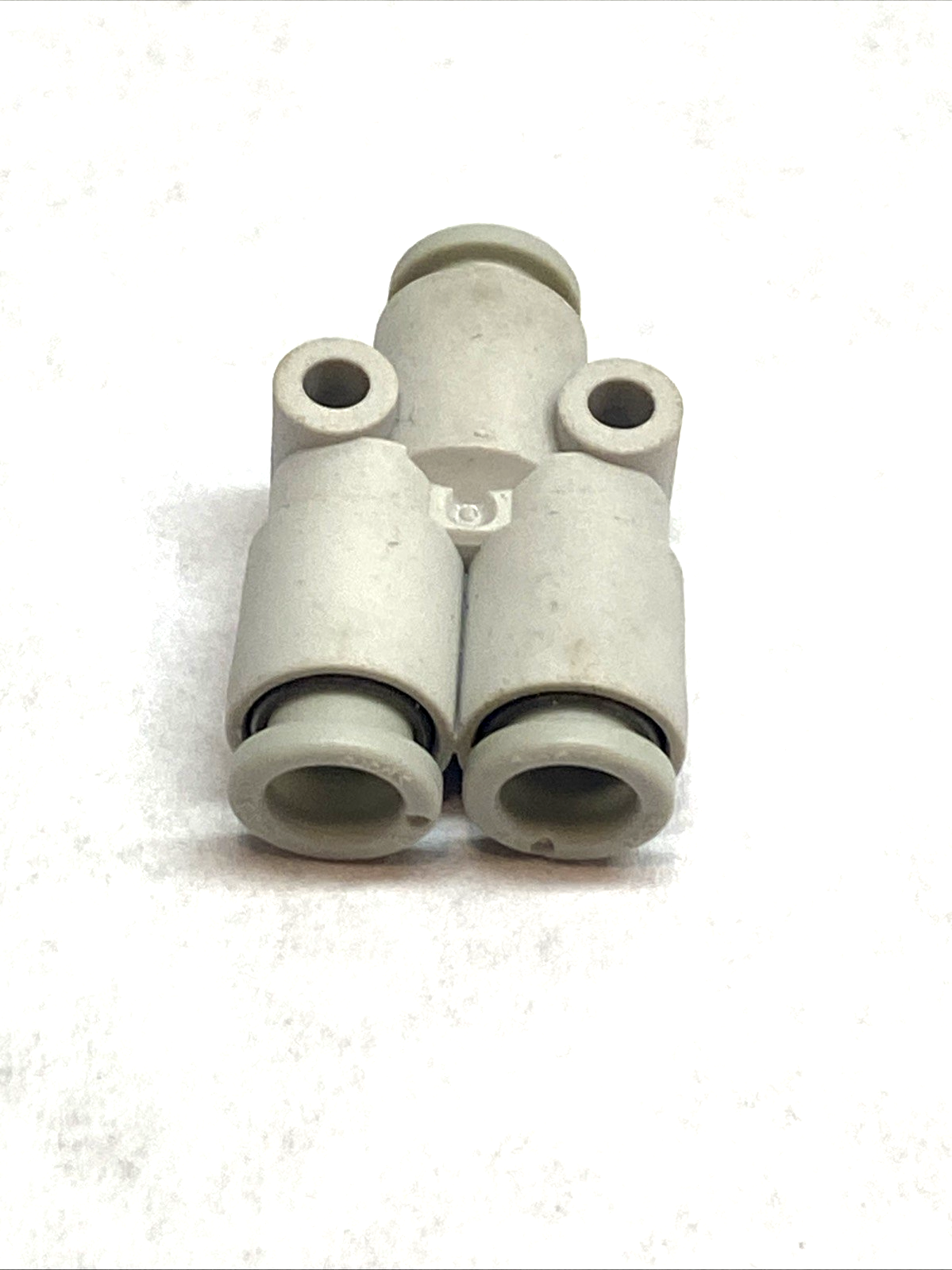 KQ2U06-00A | SMC Union Y Fitting 6mm Push-In Tube 3-Way One-Touch LOT OF 2 - Used - Maverick Industrial Sales