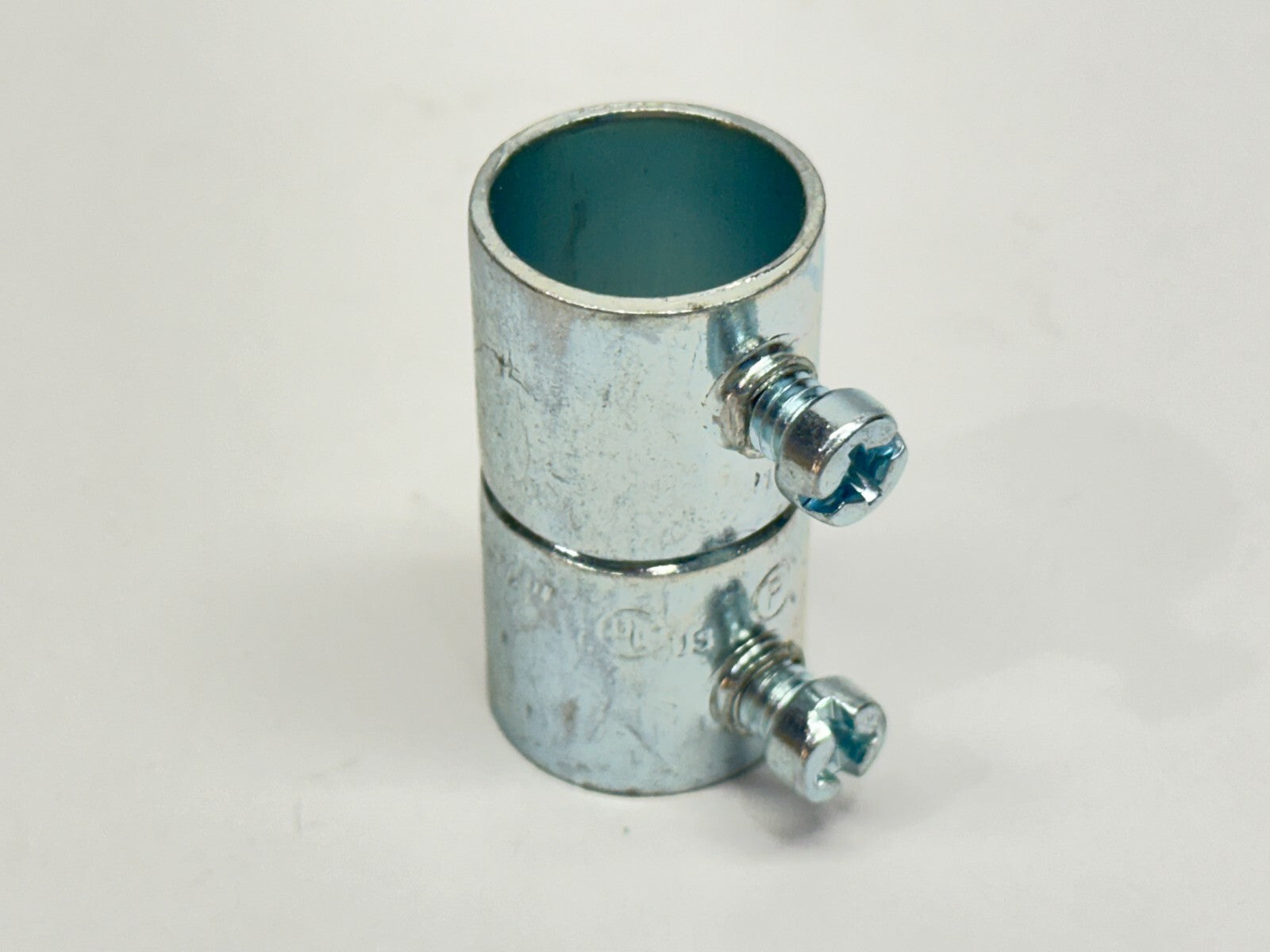 Cooper Crouse-Hinds 460 Set Screw Type Coupling EMT Conduit 1/2" LOT OF 60 - Maverick Industrial Sales