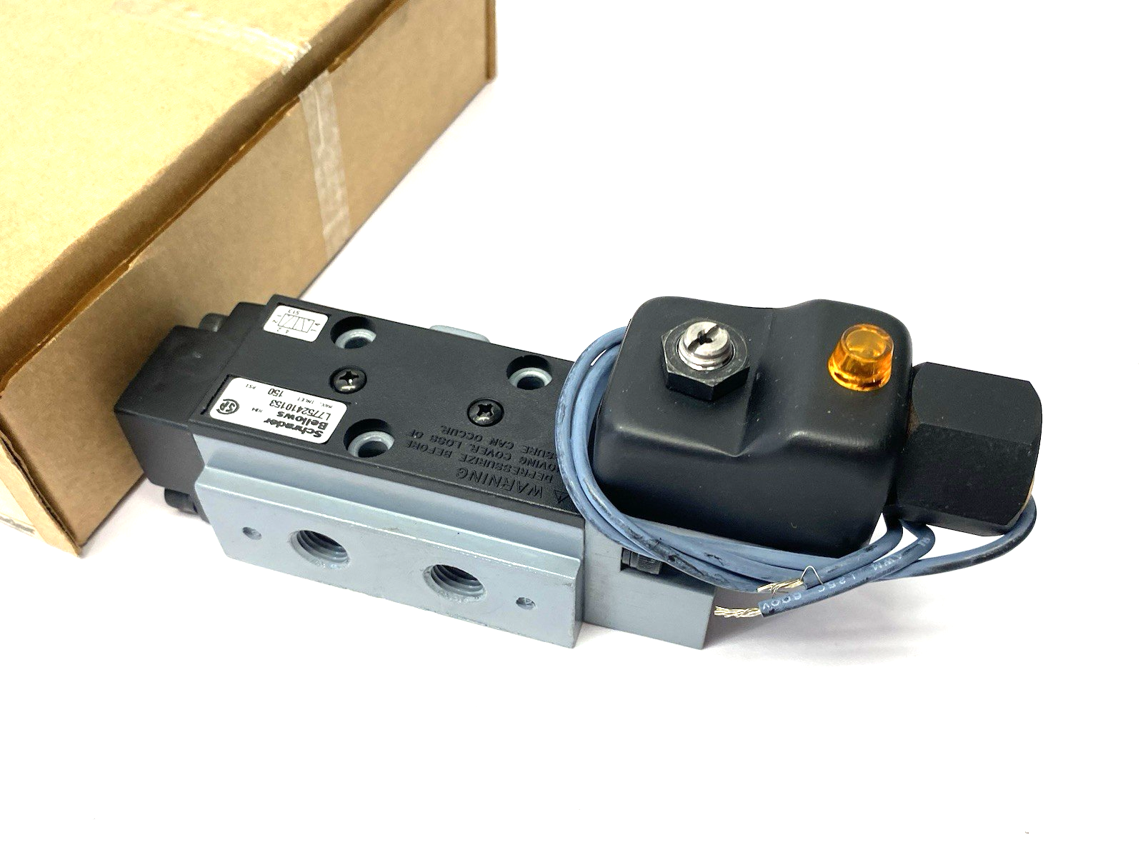 L7752410153 | Parker Schrader Bellows Valvair SprintTM Single Solenoid Valve DPP - New – Open box - Maverick Industrial Sales