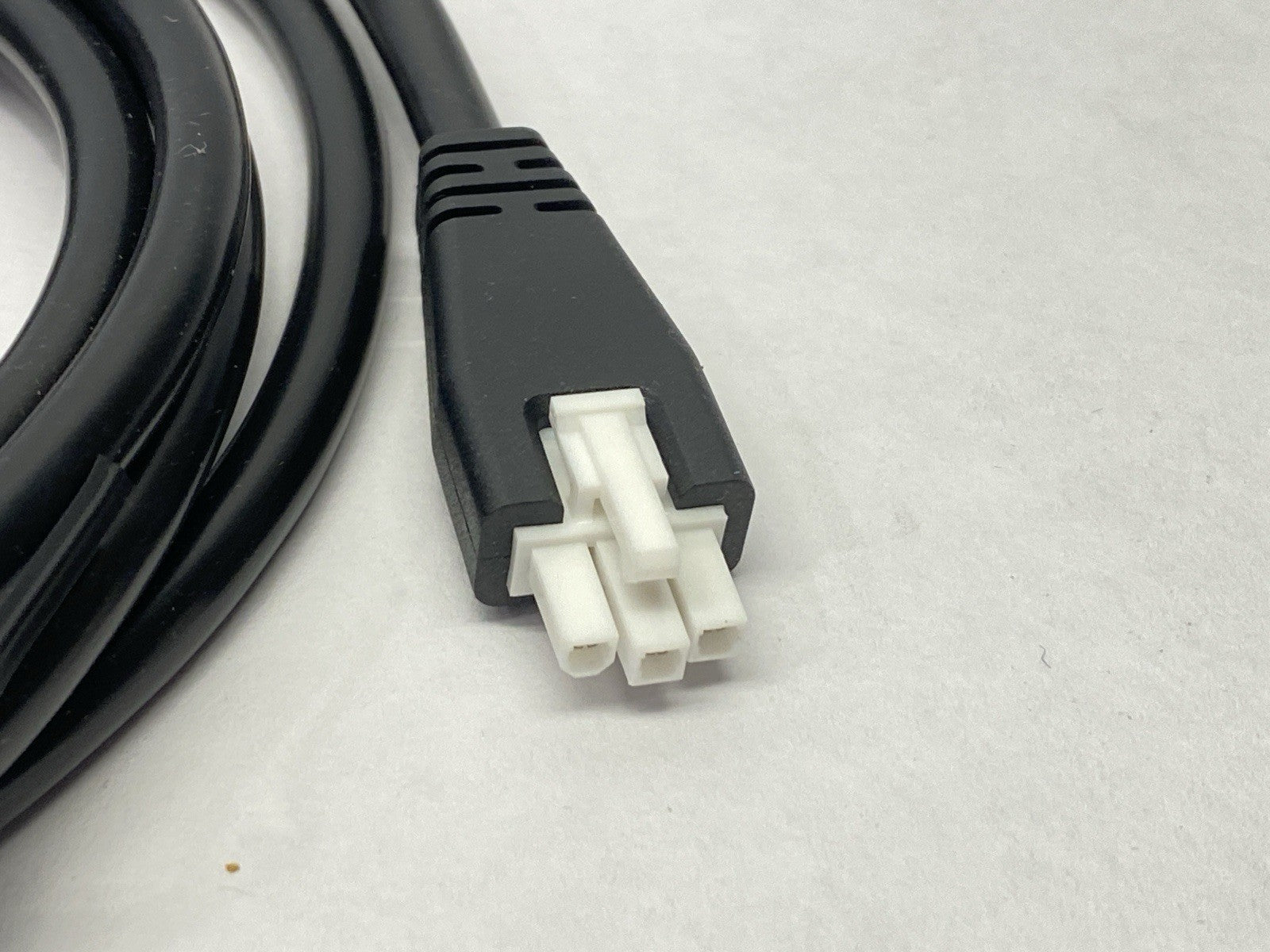 LQMAC-306B | Banner Double Ended Cordset Molex 3-Pin to AC Plug 85576 - New Other - Maverick Industrial Sales