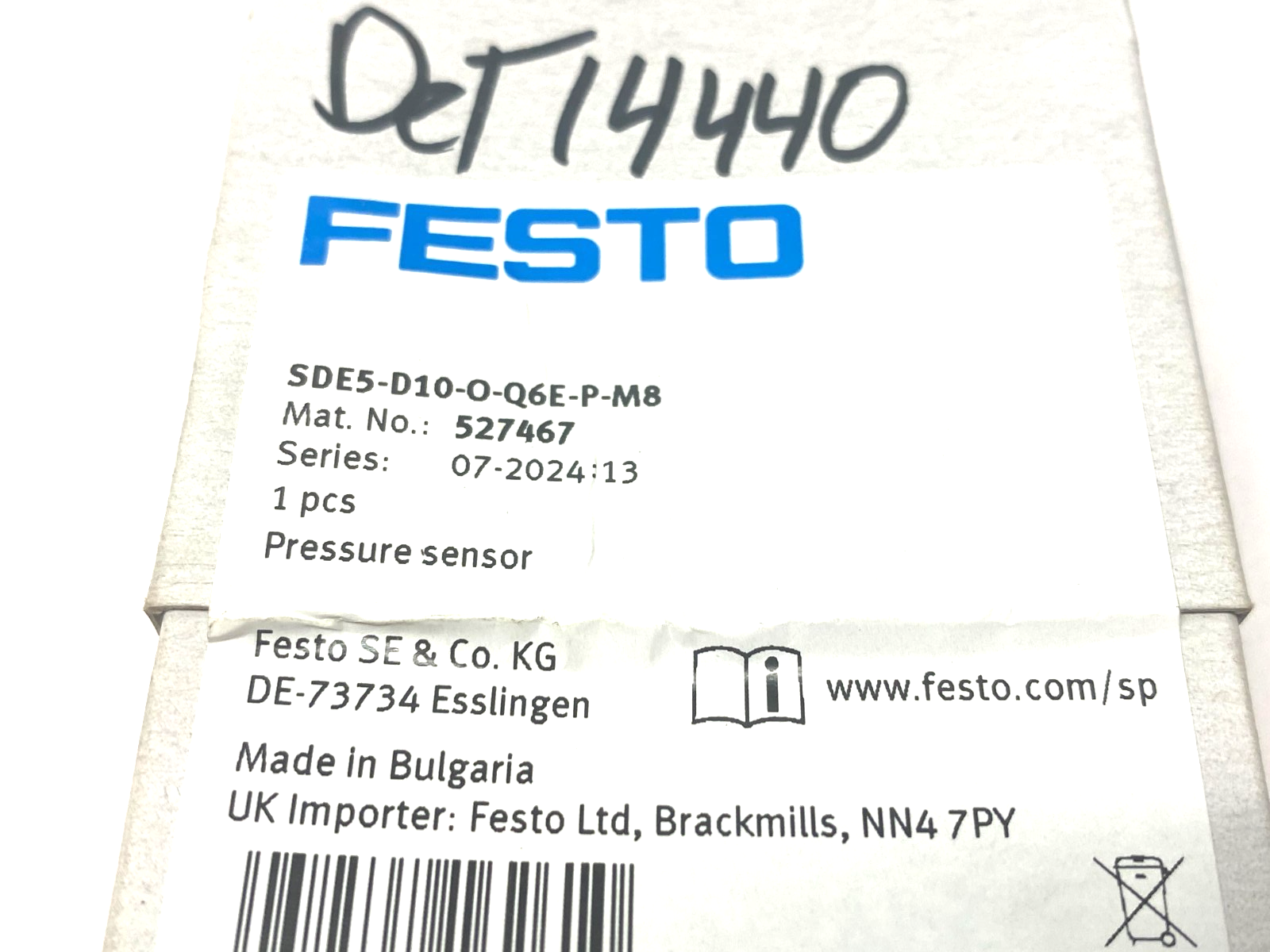 Festo SDE5-D10-O-Q6E-P-M8 Pressure Sensor, N/O Contact, 0-10bar 527467 - Maverick Industrial Sales
