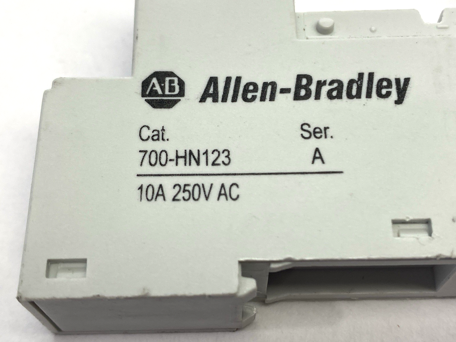 700-HN123 | Allen Bradley Ser. A Mini Screw Terminal Socket 8-Pin 250VAC 10A - Used - Maverick Industrial Sales