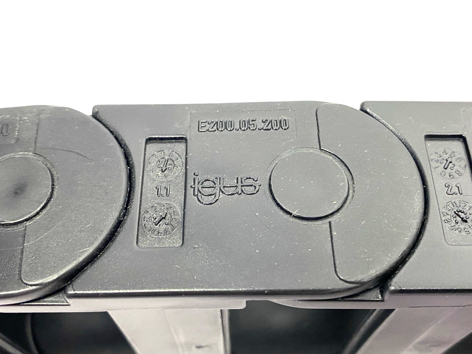 Igus E200.05.200 E-Chain Assembly 24-Links 3' Length - Maverick Industrial Sales