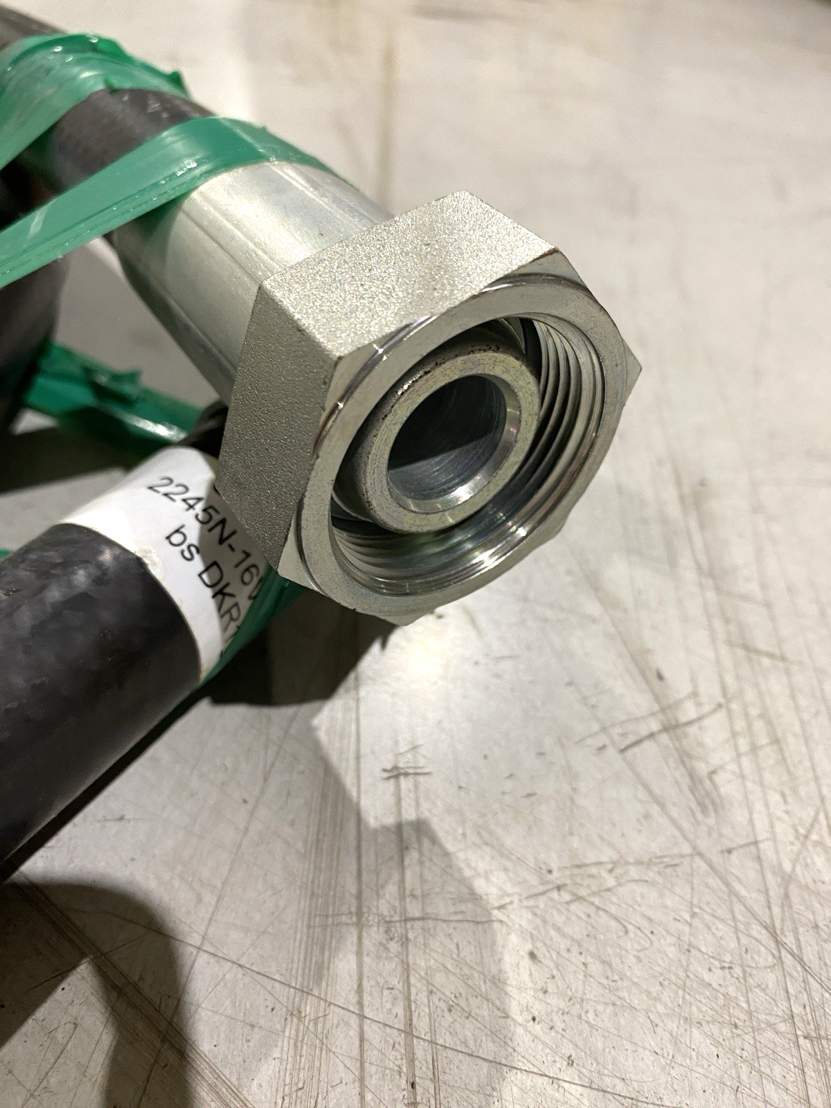 Atlas Copco 0434.0287 SCA Hose 2245N-16V30 x 4.000 bs DKR1_1/4" - Maverick Industrial Sales