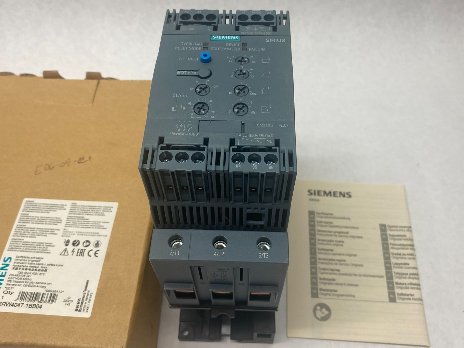 Siemens 3RW4047-1BB04 SIRIUS Soft Starter S3 106 A, 55 kW/400 V - Maverick Industrial Sales