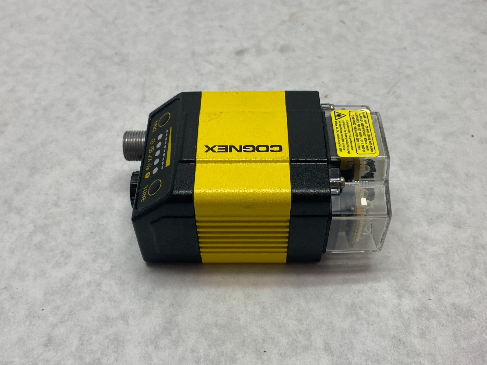 Cognex DM303QL DataMan Fixed Mount Barcode Reader 825-0400-1R w/ 820-0290-1R - Used - Maverick Industrial Sales