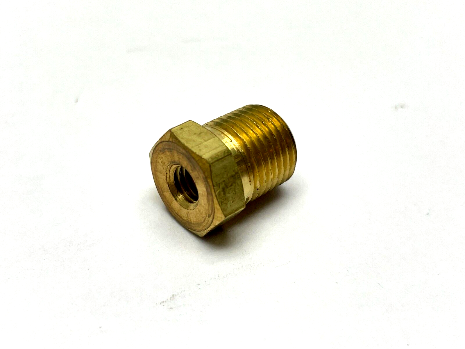 Clippard 15006-1 Bushing 10-32 to 1/8" NPT LOT OF 5 - Maverick Industrial Sales