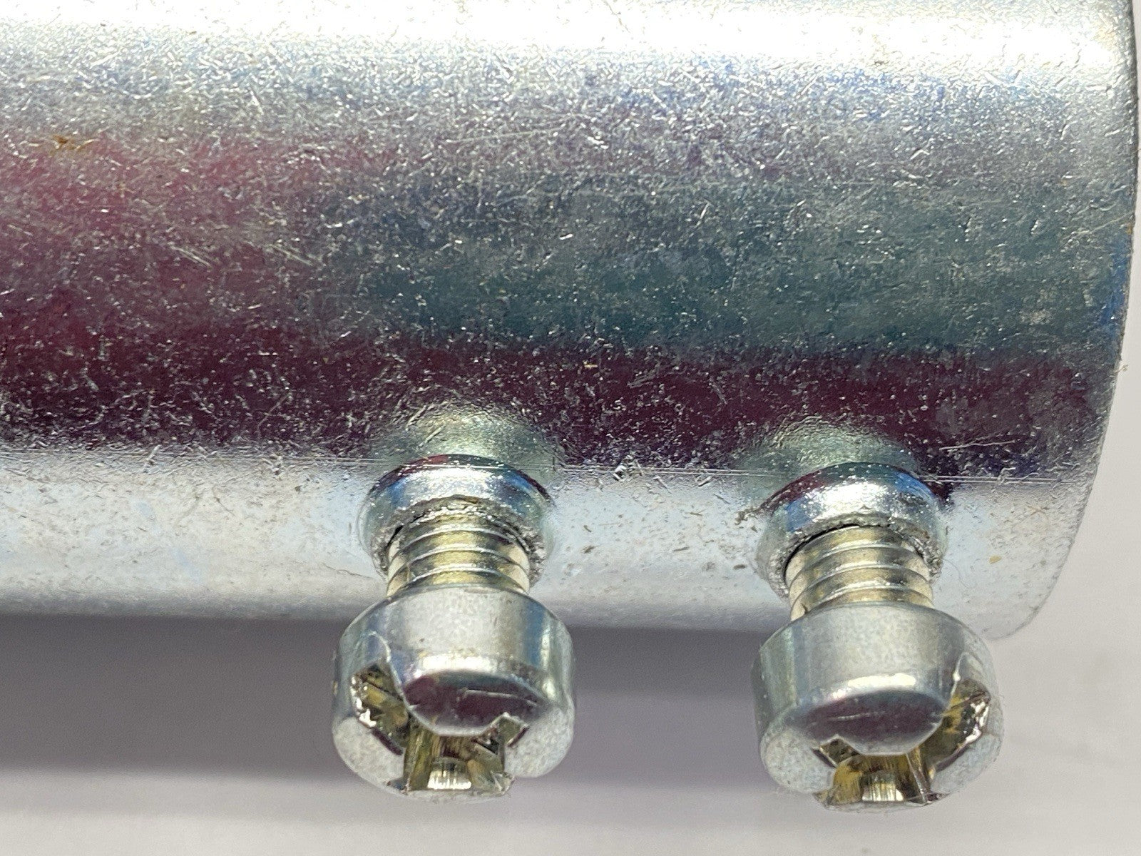 EGS 5125S Steel Zinc Plated EMT Set-Screw Coupling 1-1/4" LOT OF 8 - Maverick Industrial Sales
