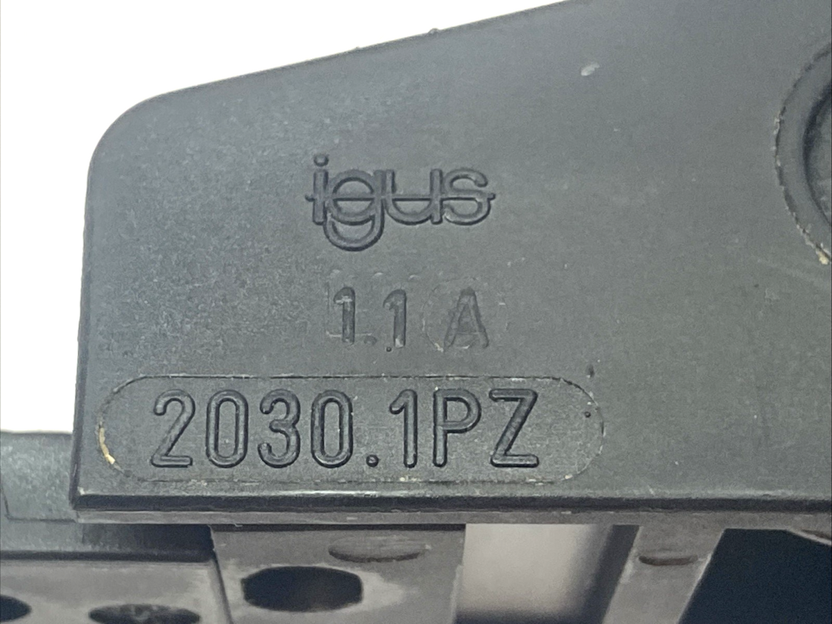 Igus 2400.03.100 Cable Chain 18 Links w/ 2030.PZ & 2030.ZB End Links - Maverick Industrial Sales