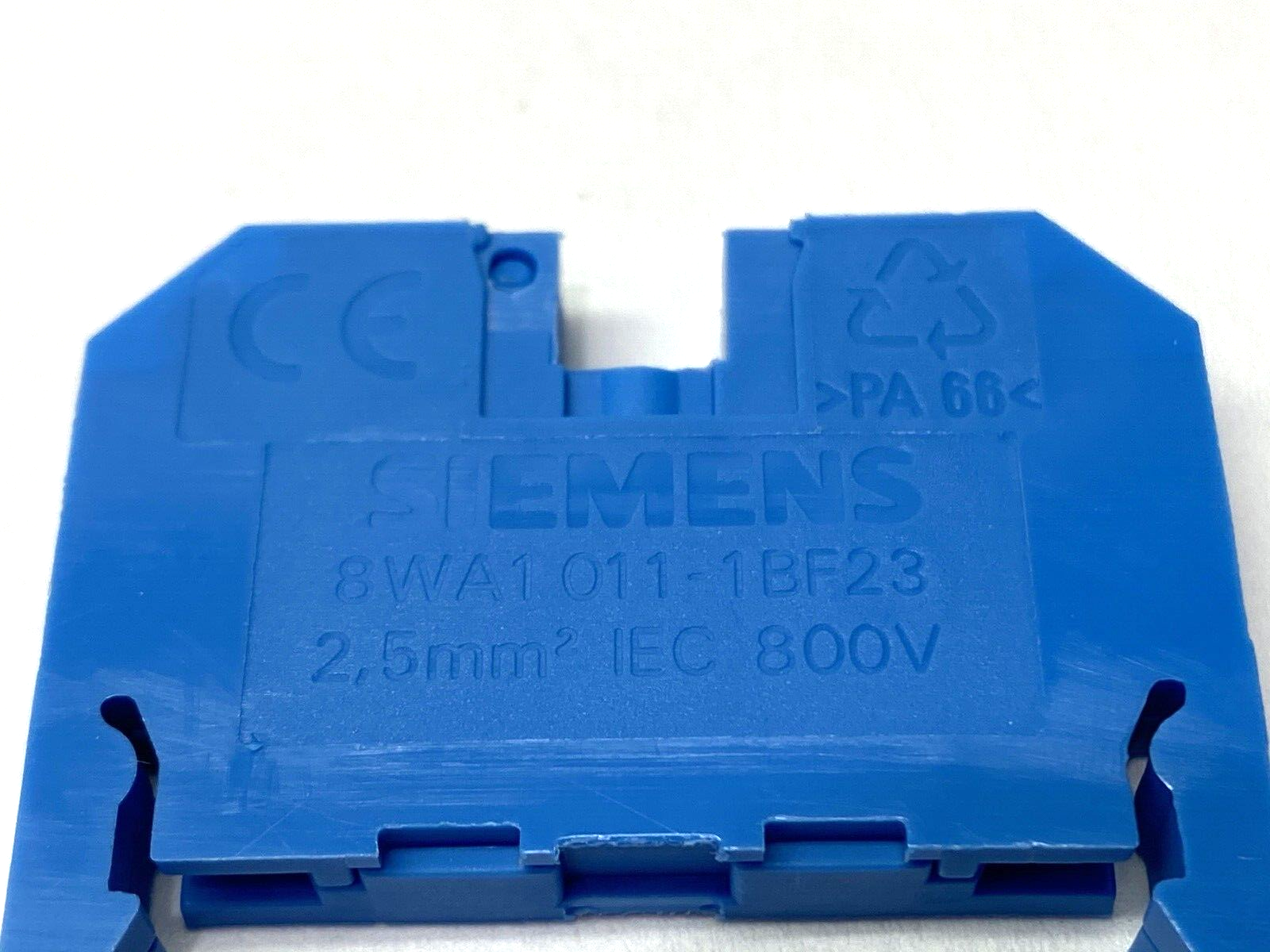 Siemens 8WA1011-1BF23 Terminal Block 2.55mm 800V LOT OF 25 - Maverick Industrial Sales