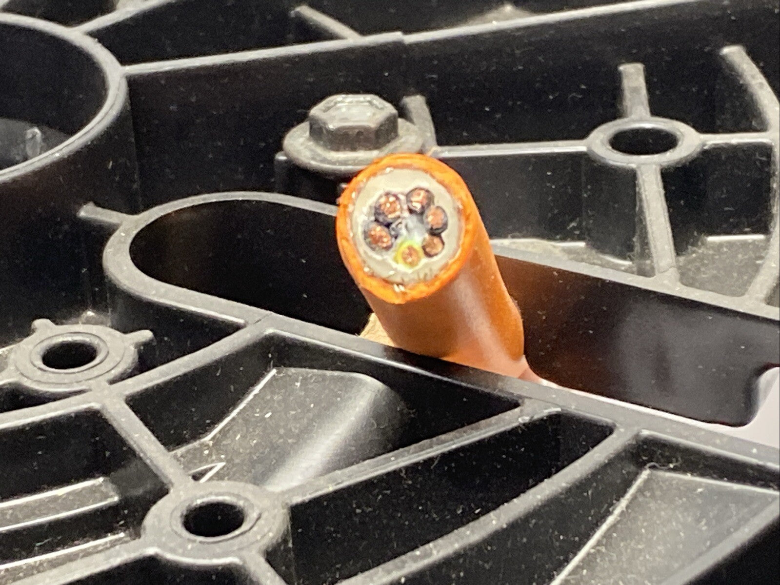 Igus CF27-15-15-02-01-D Multi-Conductor Cable 6c 16AWG PU Orange 40FT Spool - Maverick Industrial Sales