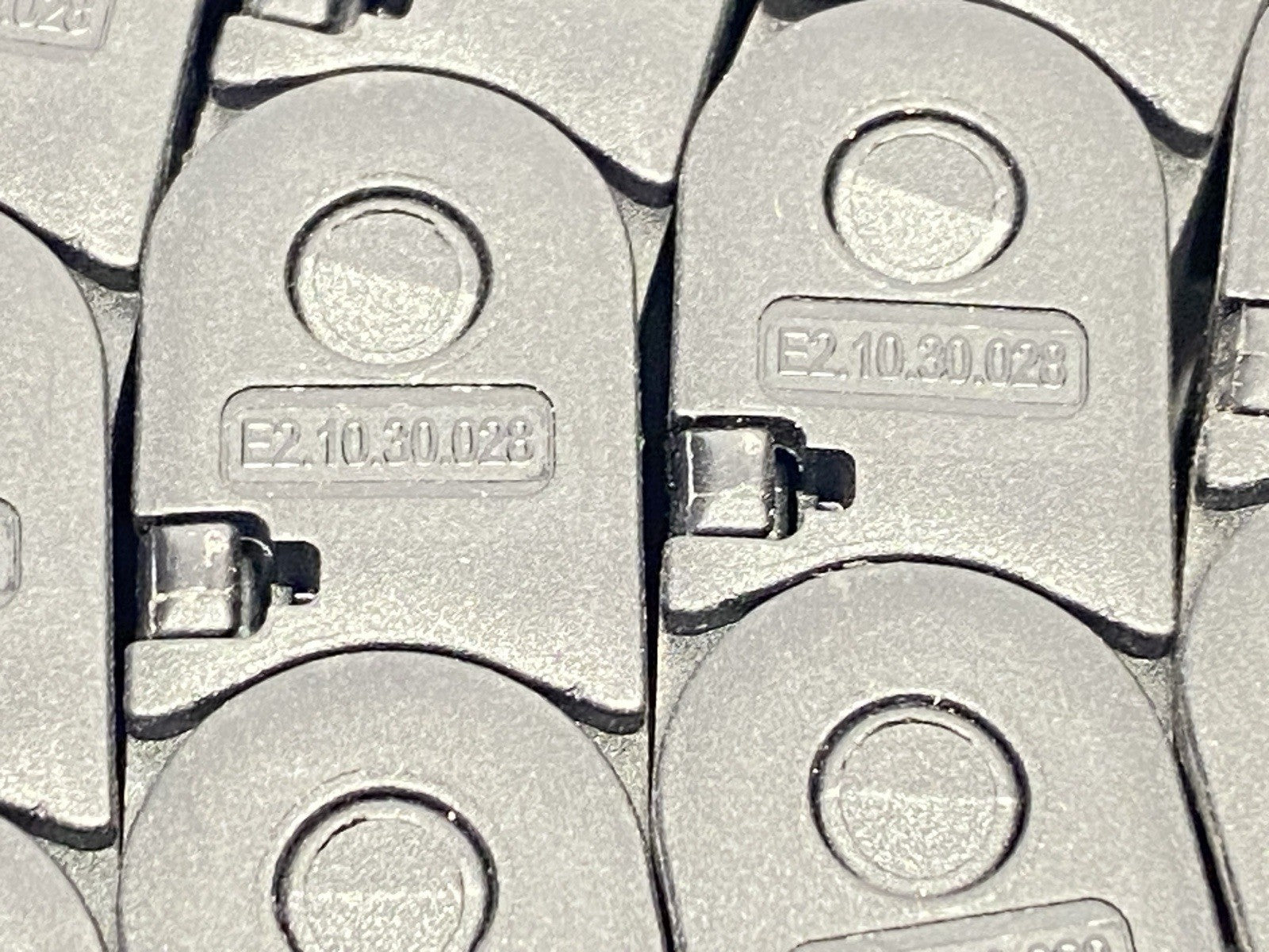 E2.10.30.028 | Igus Micro Series Energy Chain 130 Links 8.53ft - New Other - Maverick Industrial Sales