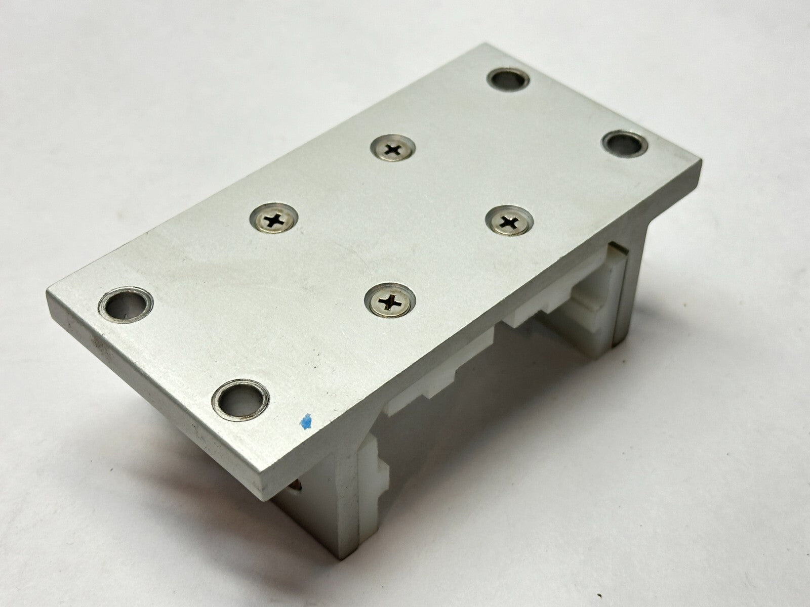6823 | 80/20 Double Flange Short Standard Linear Bearing 15 Series, 4 Slot Mount - Used - Maverick Industrial Sales
