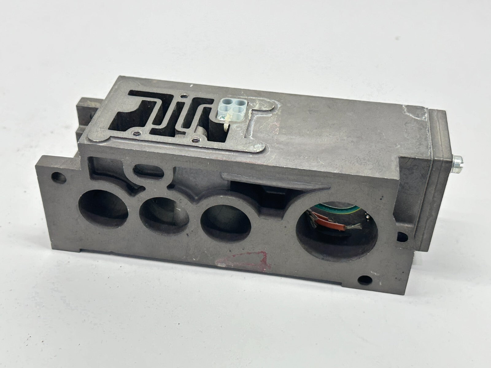 Numatics HH-3 Valve Manifold Base - Maverick Industrial Sales