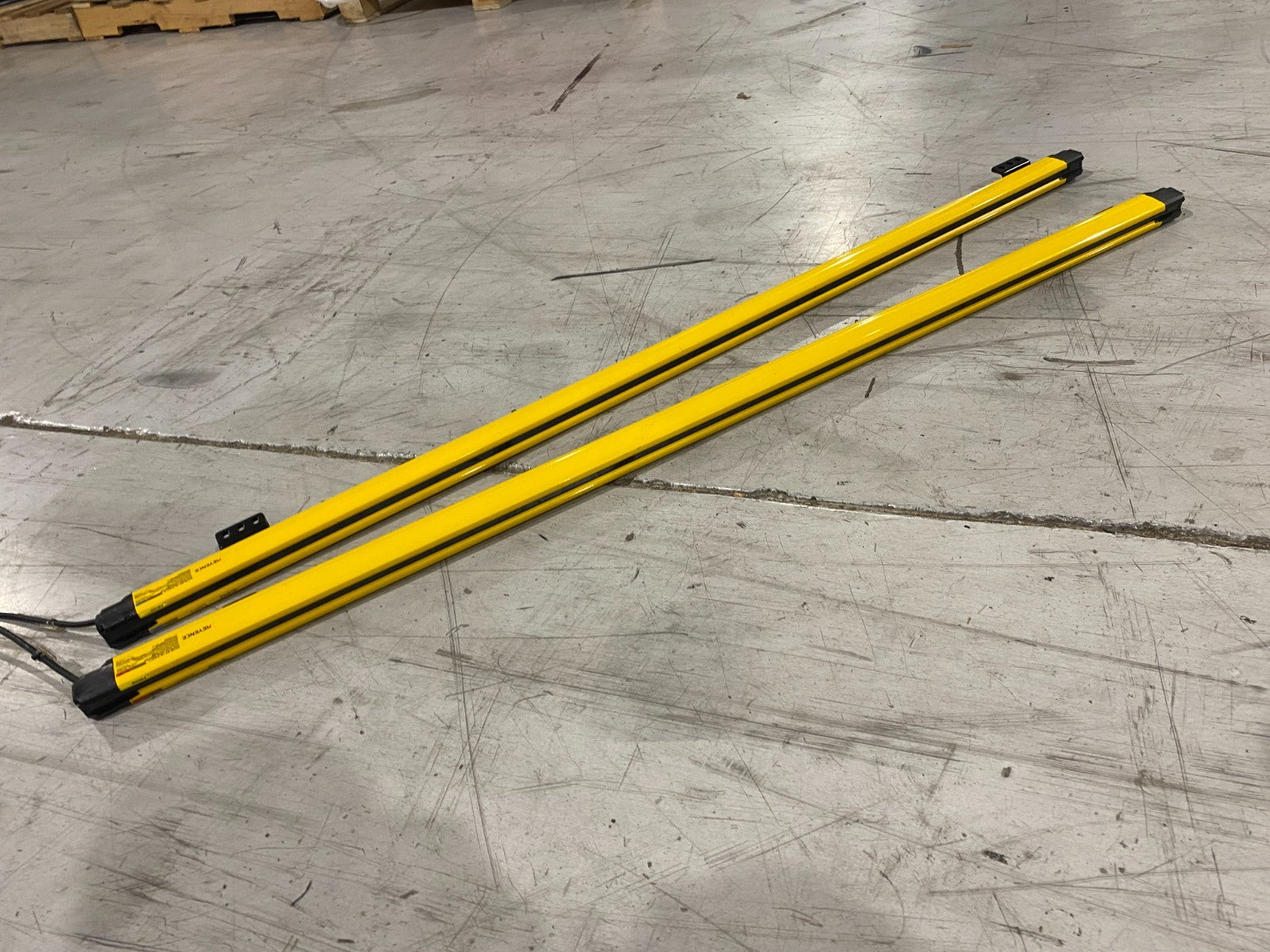 Keyence GL-R127F Safety Light Curtain Set, Finger-Protection Type, 127 Opt. Axes - Maverick Industrial Sales
