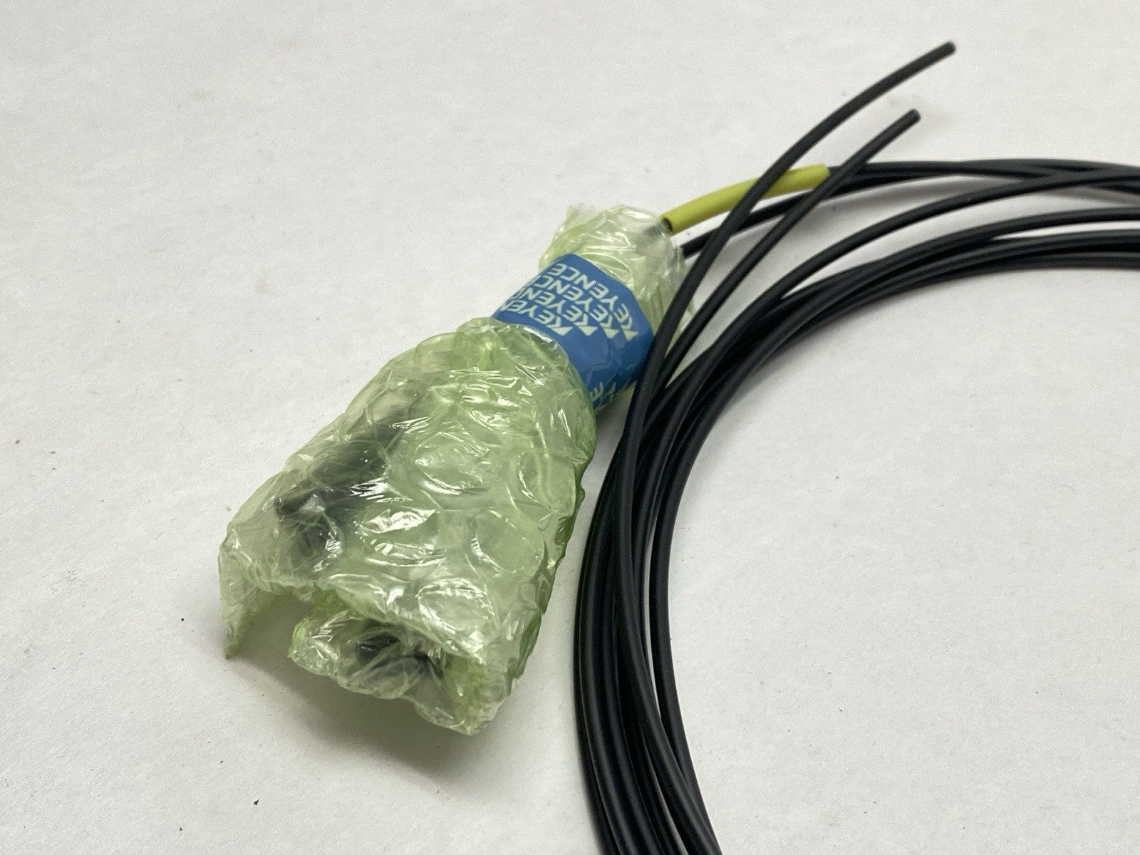 Keyence FU-E11 Transmissive Fiber Unit Area Type 11-mm Wide - Maverick Industrial Sales