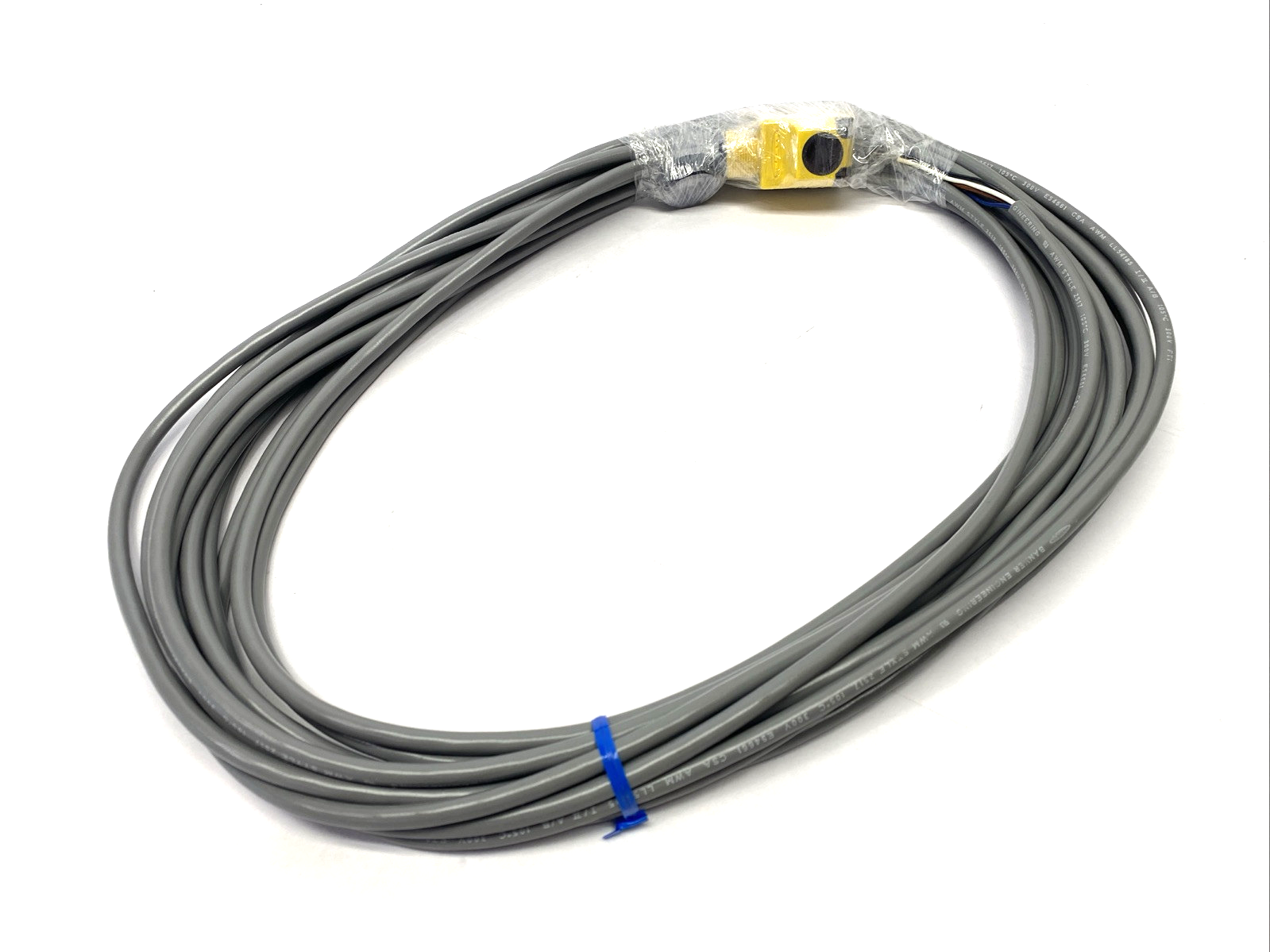 Banner Q25SN6R W/30 Right-Angle Base Mount Photoelectric Sensor 9m Cable 33867 - Maverick Industrial Sales