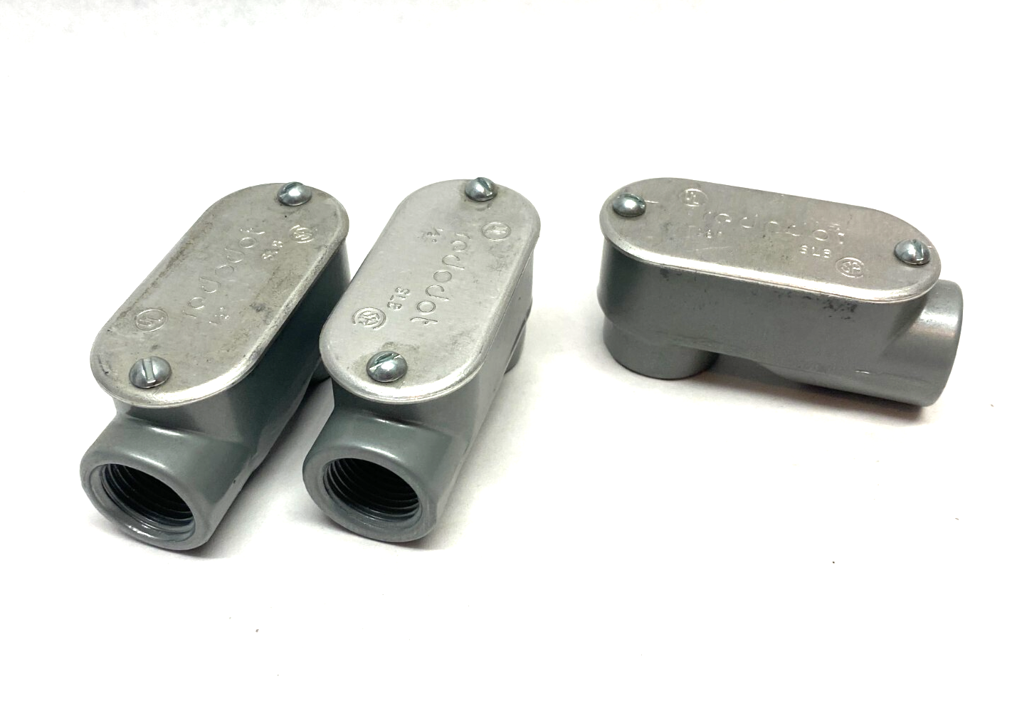 Red Dot DASLB-1/2 Conduit Body w/ Cover Gasket 1/2" Threads LOT OF 3 - New – Open box - Maverick Industrial Sales