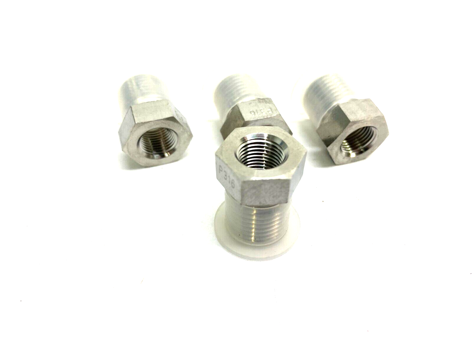 51205K342 Extreme Pressure Pipe Fitting 1/4 NPTF Male x 1/8 NPTF Female LOT OF 4 - Maverick Industrial Sales
