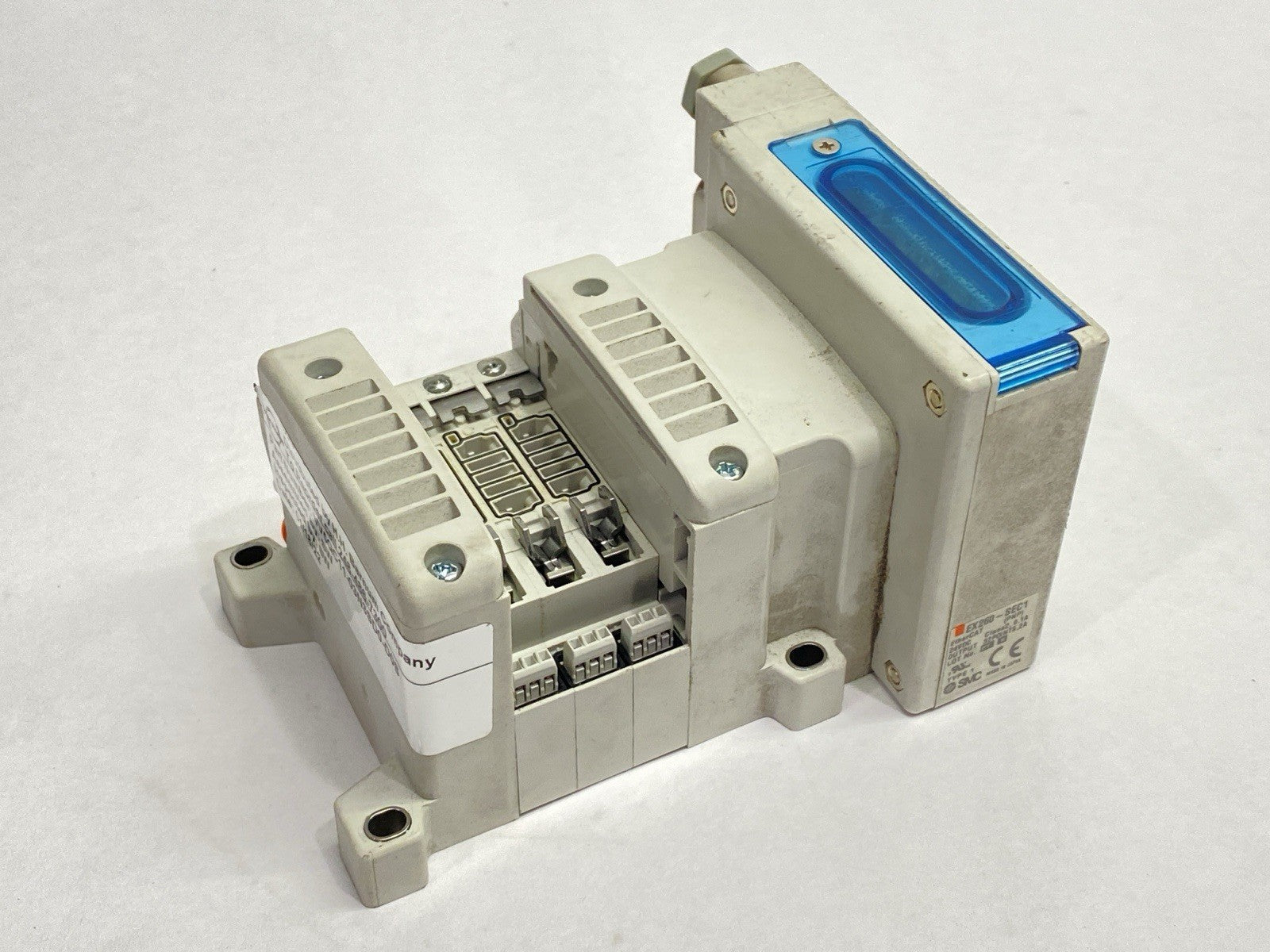 VV5QC11-03N35DA-S | SMC Pneumatic Plug-In Manifold 3-Station - Used - Maverick Industrial Sales