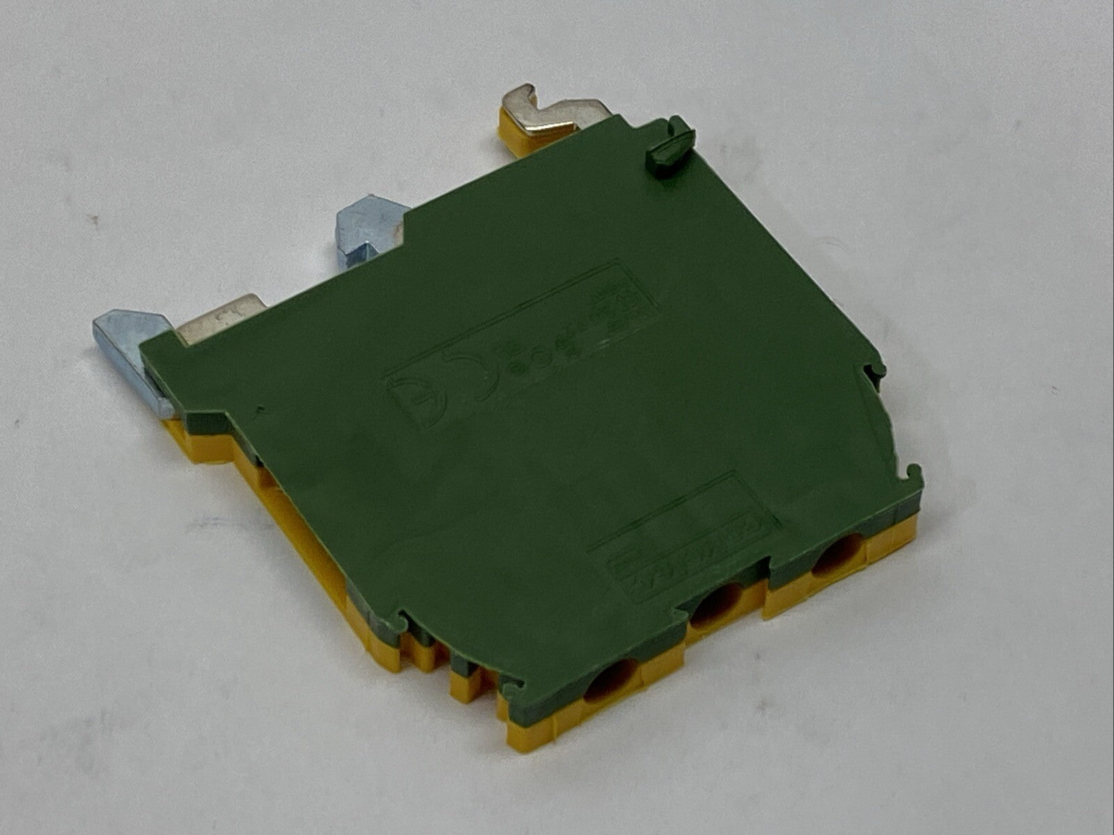 Entrelec 1SNA165113R1600 Ground Terminal Block M4/6.P PKG OF 50 - Maverick Industrial Sales