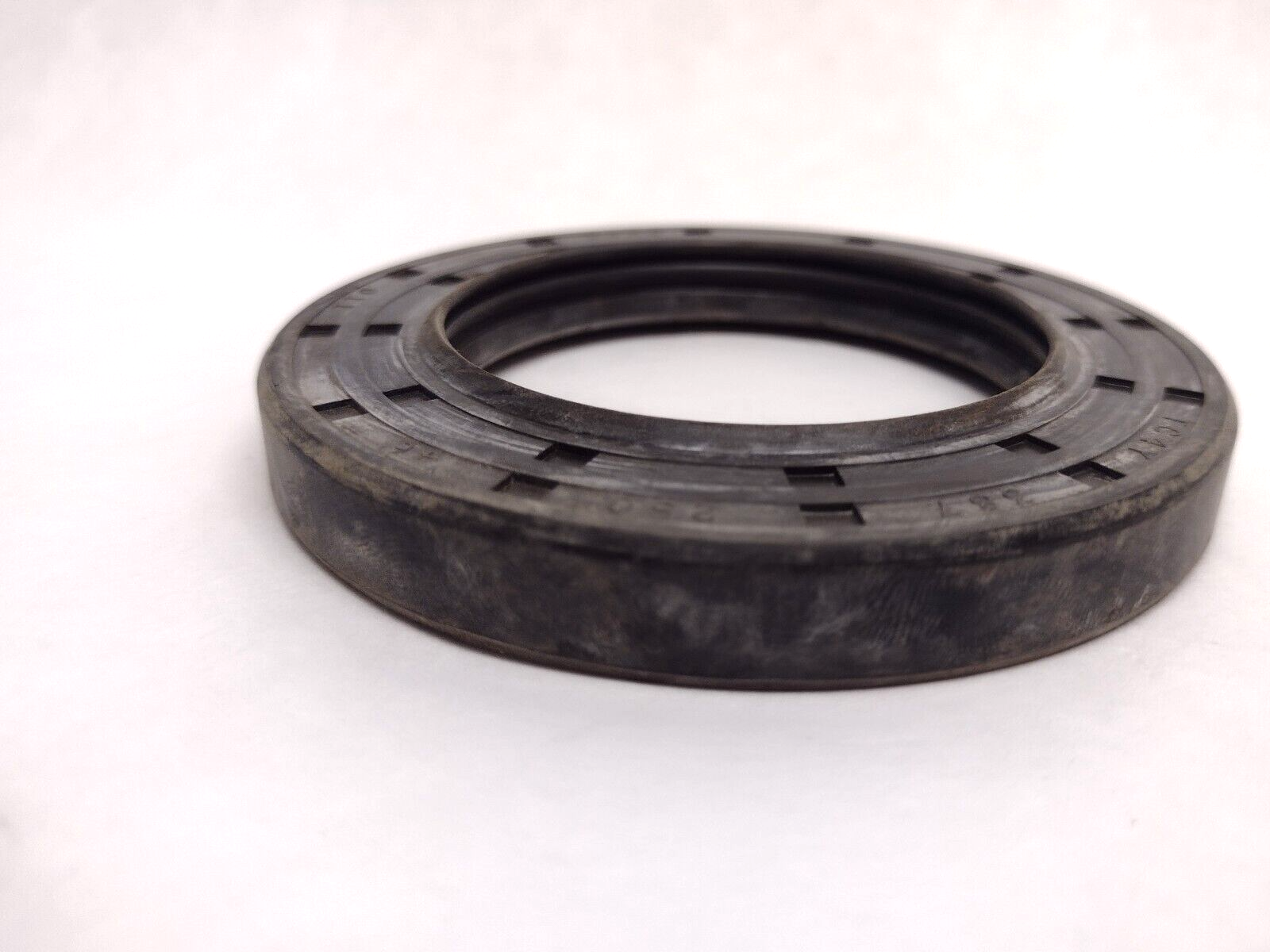 TTO TC4Y 387 250 46 0909 Shaft Seal LOT OF 10 - New – Open box - Maverick Industrial Sales