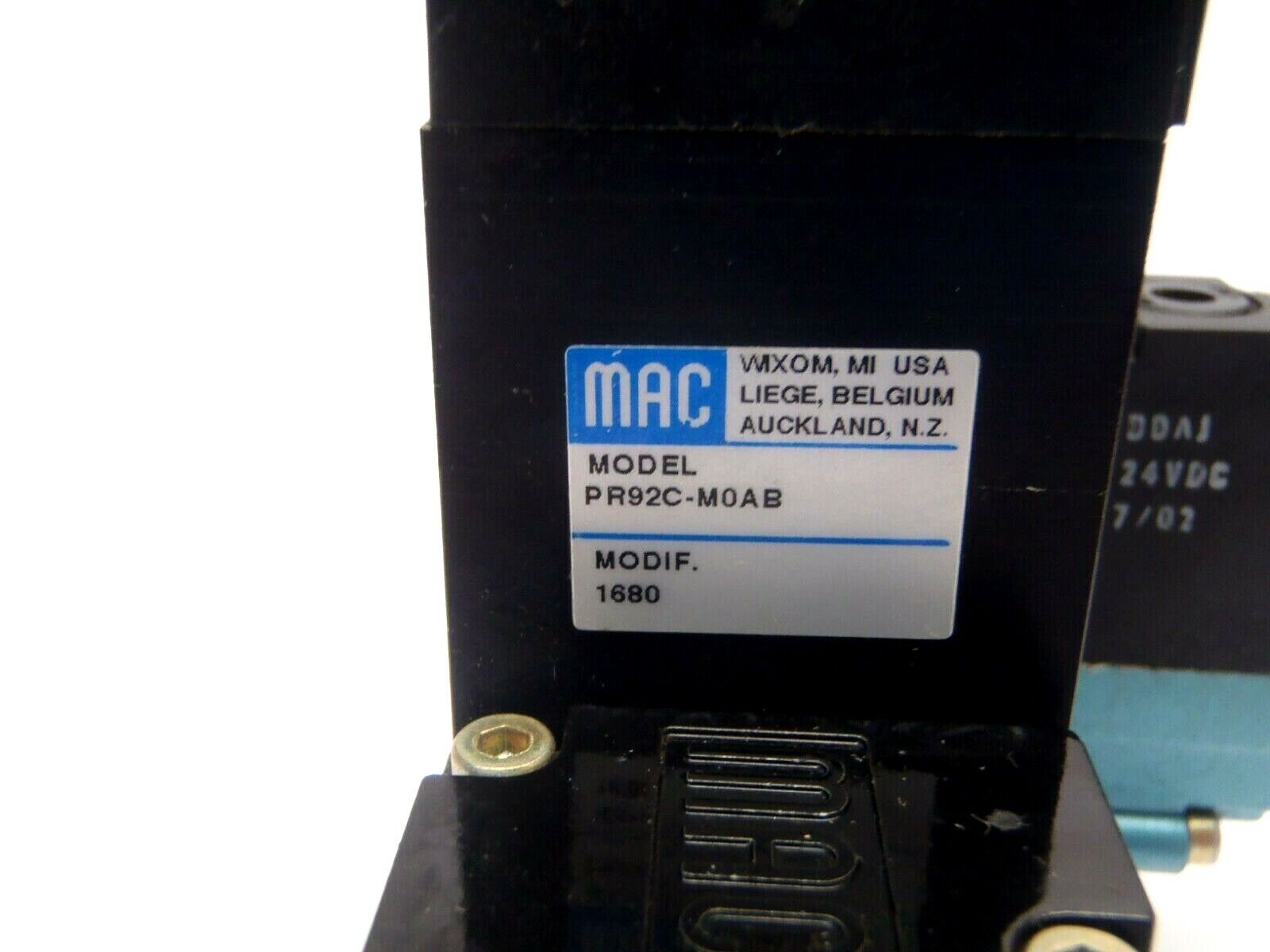 Mac Valves PR92C-M0AB (2) & 35A-B00-DDAJ-1KD Solenoid Valve On Manifold Block - Maverick Industrial Sales